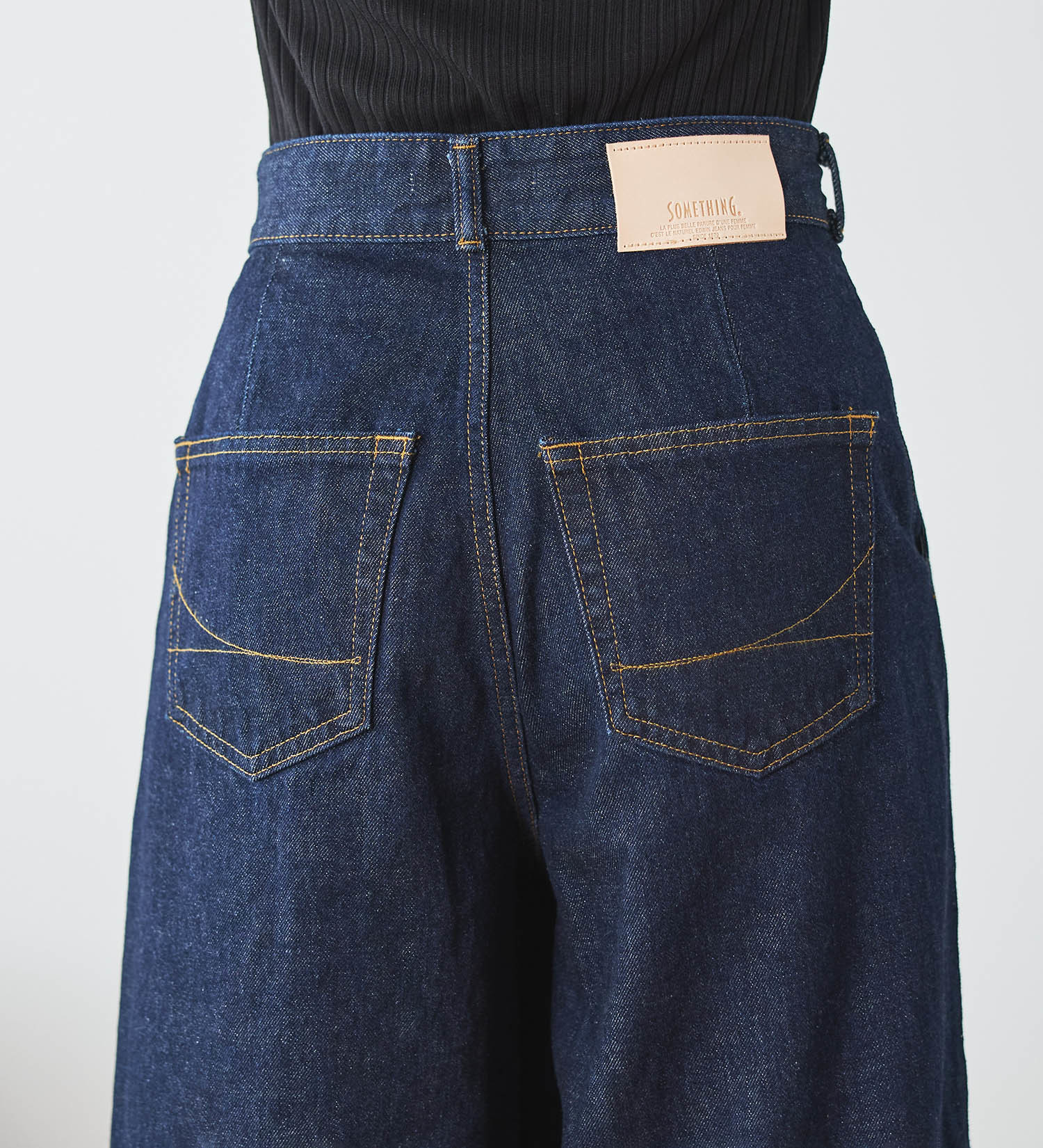 SOMETHING(サムシング)の【予約】atelier SOMETHING WRAP WIDE PANTS/アトリエサムシングラップワイドパンツ|パンツ/デニム/ジーンズパンツ/レディース|インディゴブルー
