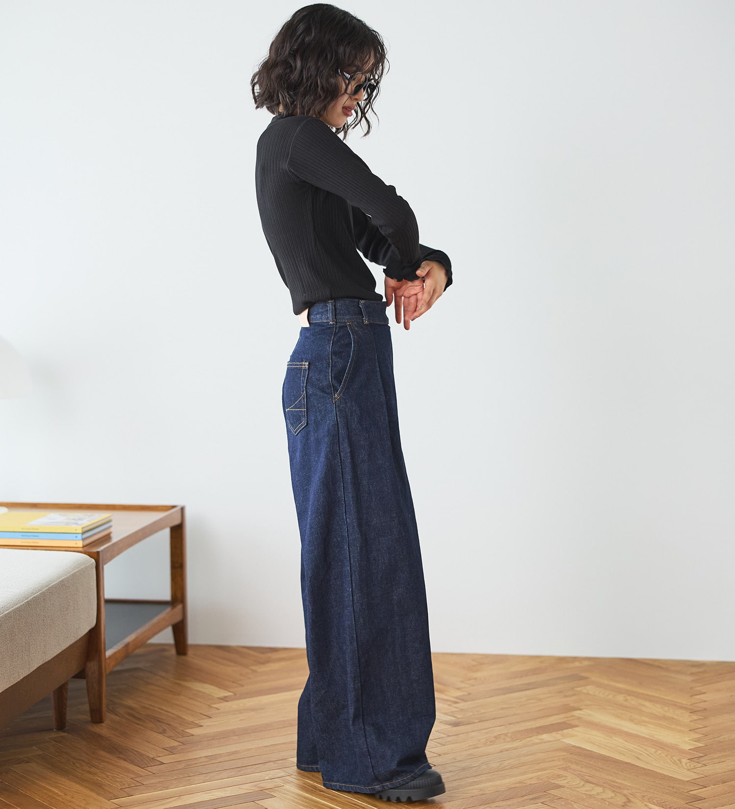 SOMETHING(サムシング)の【予約】atelier SOMETHING WRAP WIDE PANTS/アトリエサムシングラップワイドパンツ|パンツ/デニム/ジーンズパンツ/レディース|インディゴブルー
