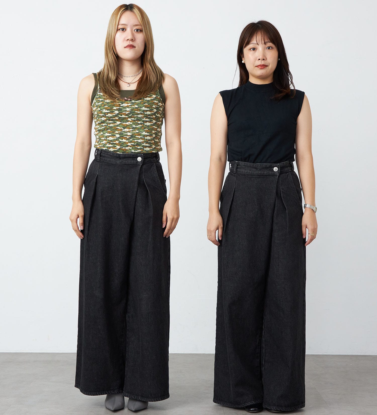 SOMETHING(サムシング)の【試着対象】【GISELe 10月号掲載】atelier SOMETHING WRAP WIDE PANTS/アトリエサムシングラップワイドパンツ|パンツ/デニム/ジーンズパンツ/レディース|ブラックデニム