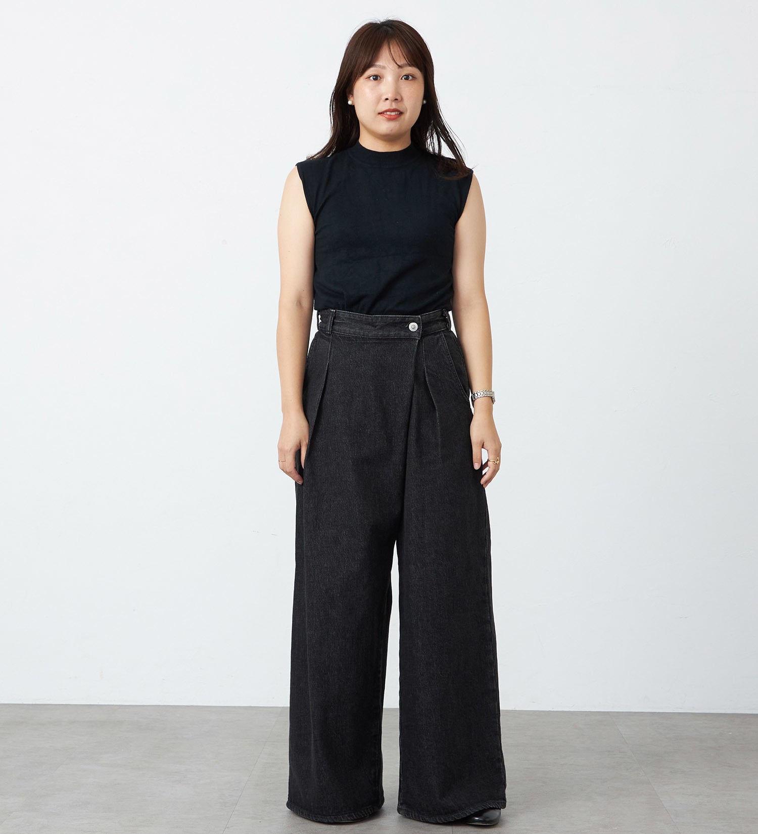 SOMETHING(サムシング)の【試着対象】【GISELe 10月号掲載】atelier SOMETHING WRAP WIDE PANTS/アトリエサムシングラップワイドパンツ|パンツ/デニム/ジーンズパンツ/レディース|ブラックデニム