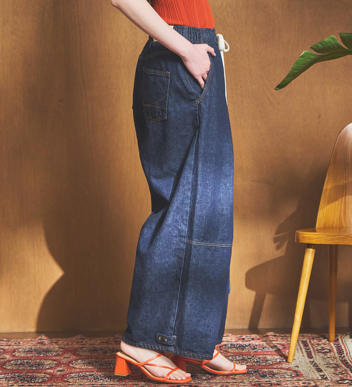 SOMETHING(サムシング)のatelier SOMETHING　DRAWSTRING BALLOON WIDE/ウエストゴムバルーンワイドパンツ|パンツ/デニム/ジーンズパンツ/レディース|インディゴブルー