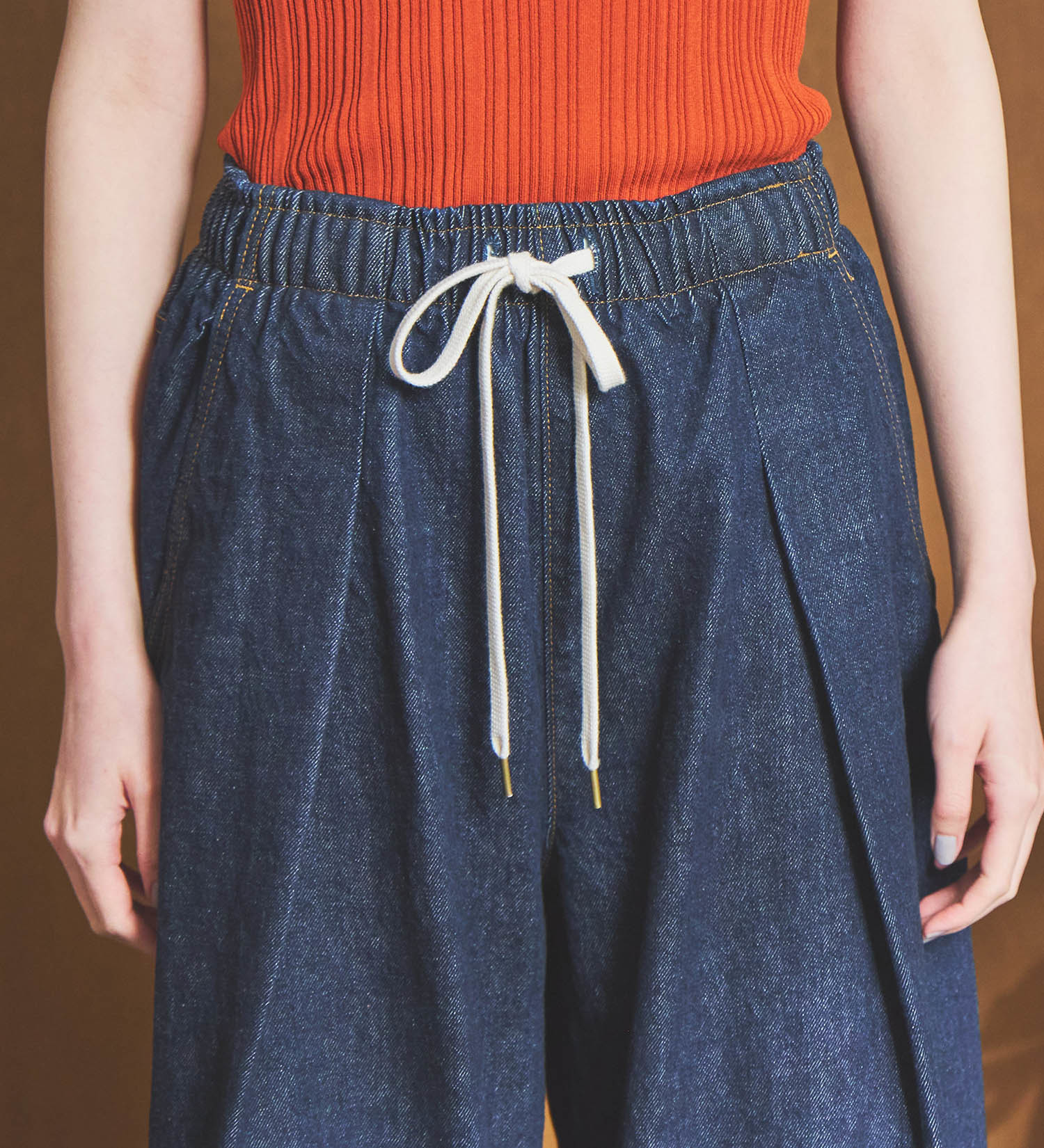 SOMETHING(サムシング)のatelier SOMETHING　DRAWSTRING BALLOON WIDE/ウエストゴムバルーンワイドパンツ|パンツ/デニム/ジーンズパンツ/レディース|インディゴブルー