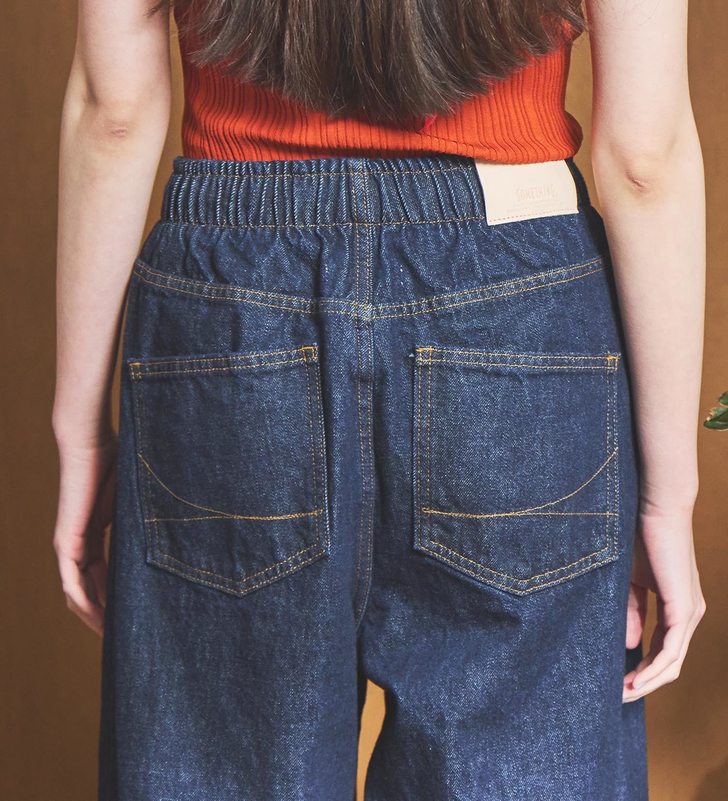 SOMETHING(サムシング)のatelier SOMETHING　DRAWSTRING BALLOON WIDE/ウエストゴムバルーンワイドパンツ|パンツ/デニム/ジーンズパンツ/レディース|インディゴブルー