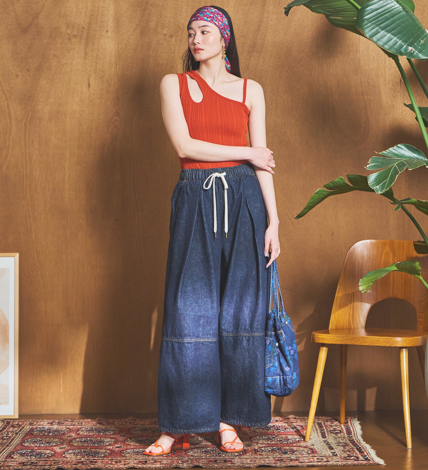 SOMETHING(サムシング)のatelier SOMETHING　DRAWSTRING BALLOON WIDE/ウエストゴムバルーンワイドパンツ|パンツ/デニム/ジーンズパンツ/レディース|インディゴブルー