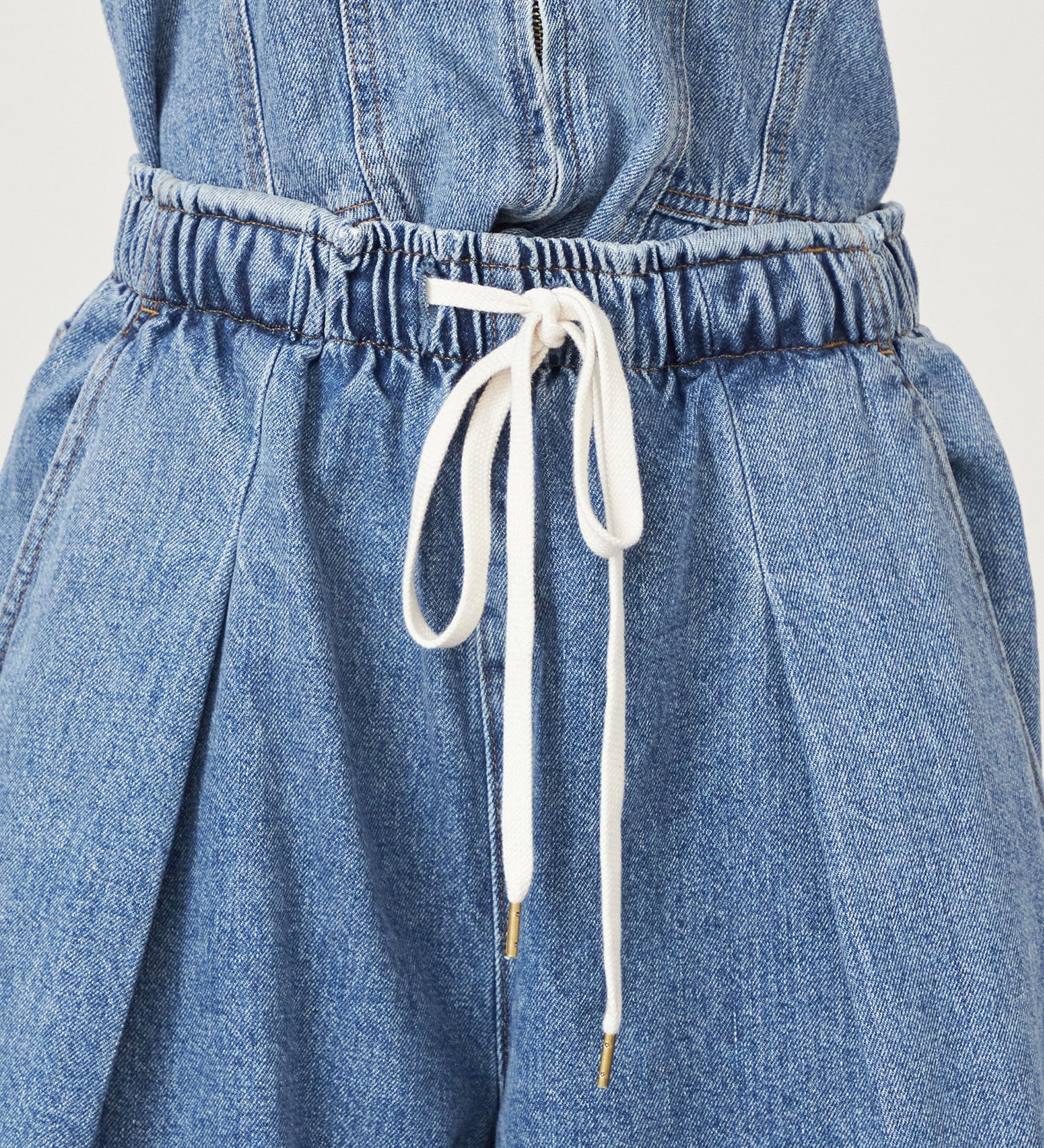 SOMETHING(サムシング)のatelier SOMETHING　DRAWSTRING BALLOON WIDE/ウエストゴムバルーンワイドパンツ|パンツ/デニム/ジーンズパンツ/レディース|淡色ブルー