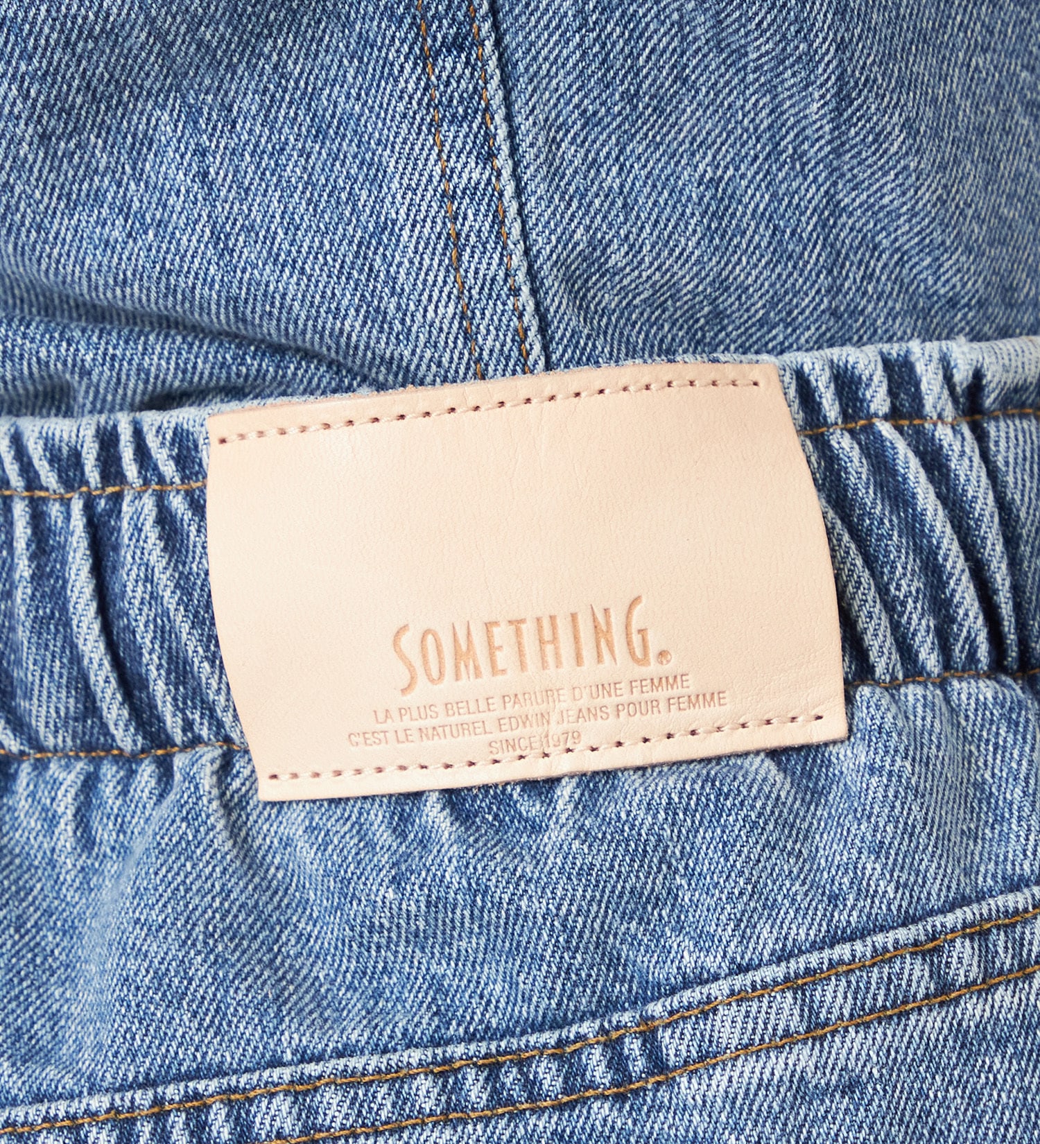 SOMETHING(サムシング)のatelier SOMETHING　DRAWSTRING BALLOON WIDE/ウエストゴムバルーンワイドパンツ|パンツ/デニム/ジーンズパンツ/レディース|淡色ブルー