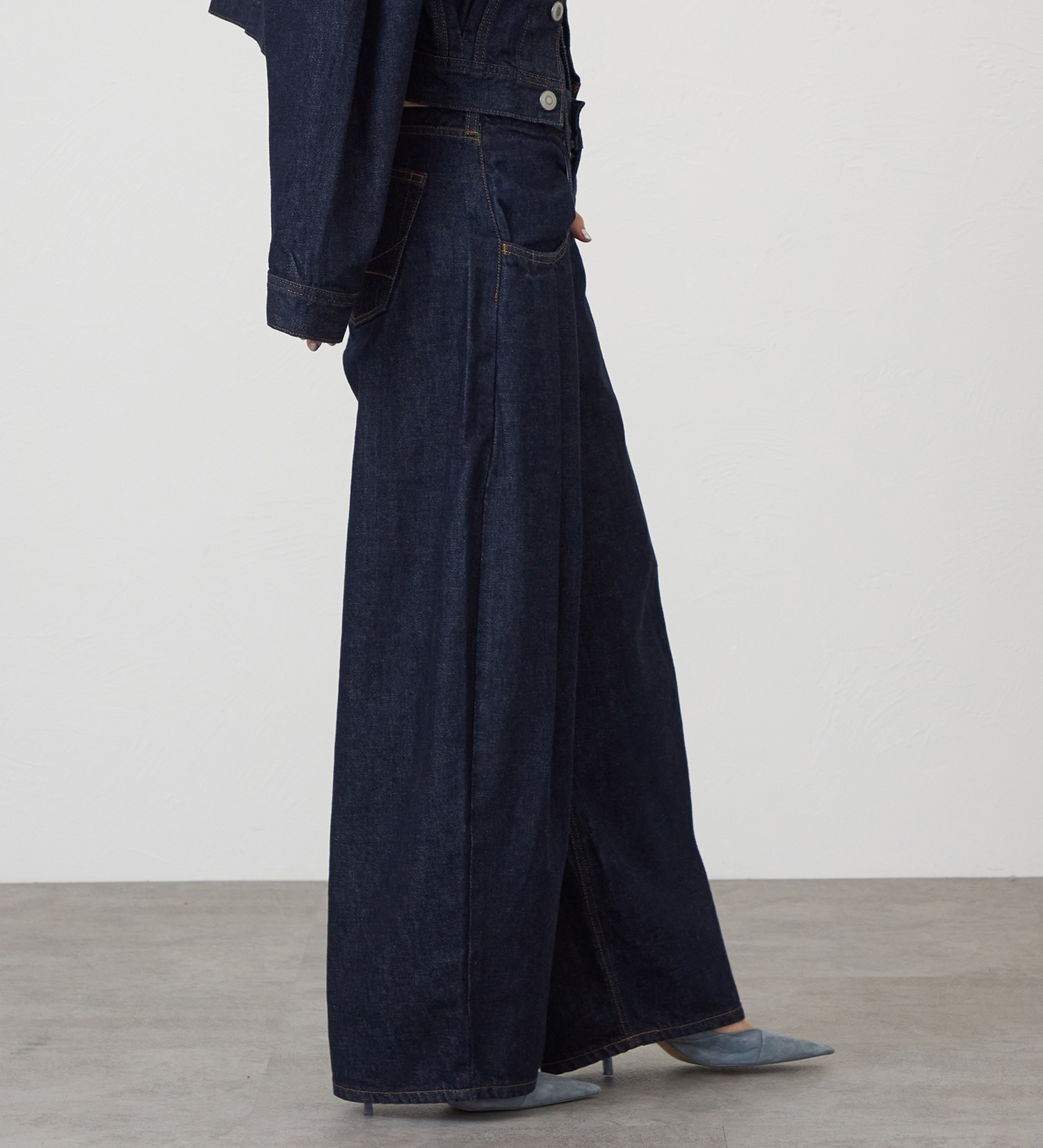 SOMETHING(サムシング)のatelier SOMETHING　DOUBLE BELT WIDE PANTS/ダブルベルトワイドパンツ|パンツ/デニム/ジーンズパンツ/レディース|インディゴブルー