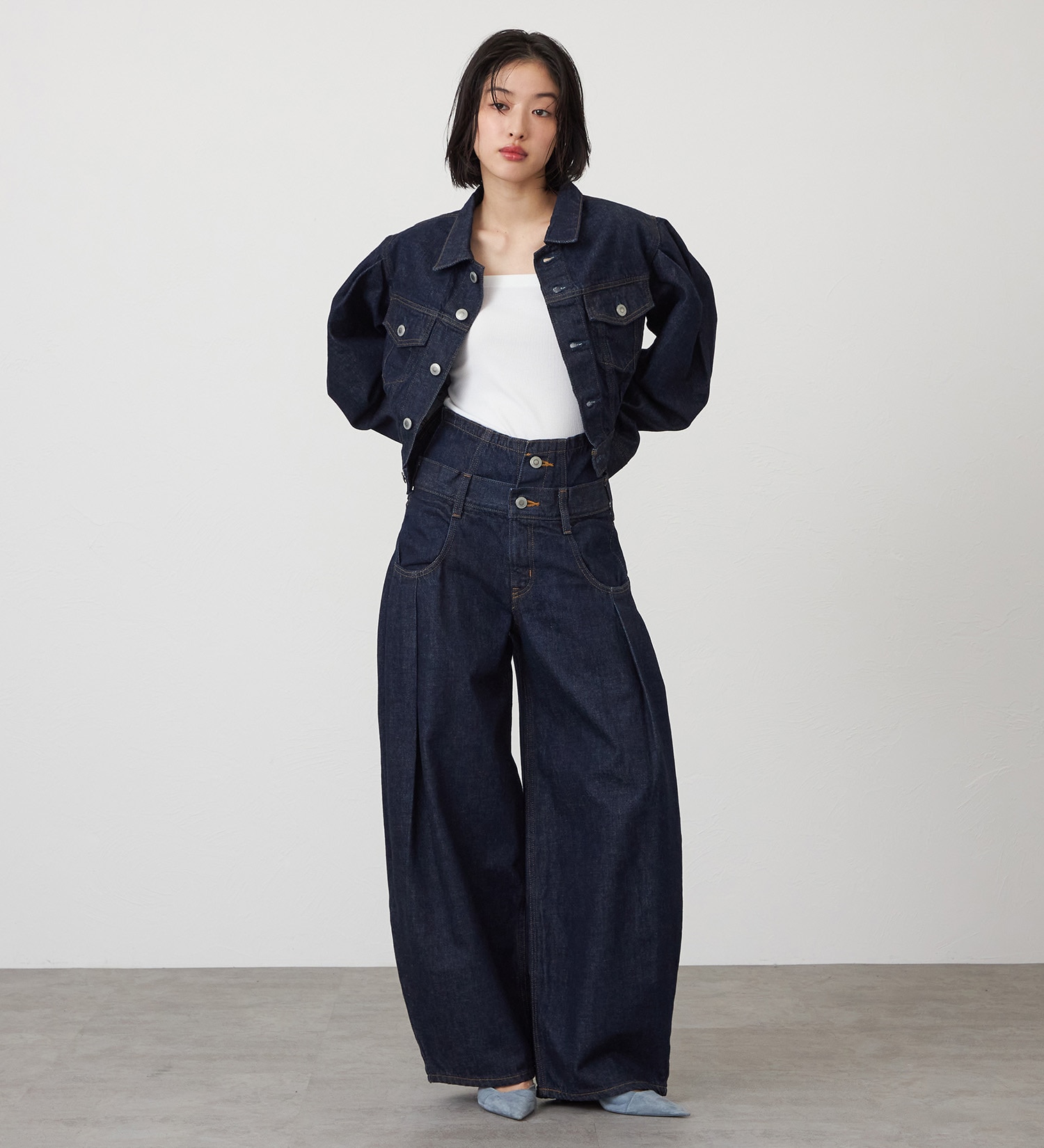 SOMETHING(サムシング)のatelier SOMETHING　DOUBLE BELT WIDE PANTS/ダブルベルトワイドパンツ|パンツ/デニム/ジーンズパンツ/レディース|インディゴブルー