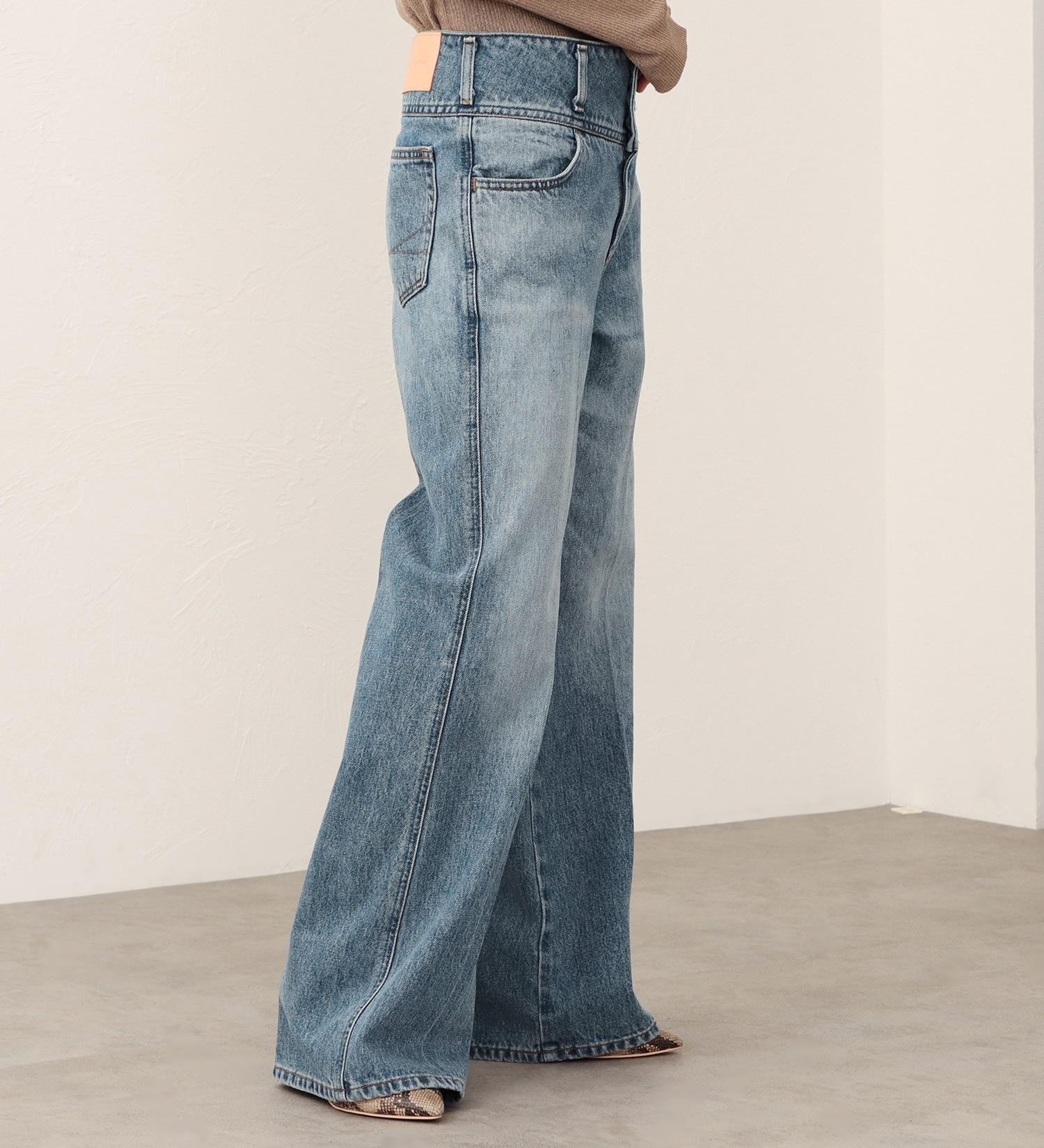 SOMETHING(サムシング)の【予約】atelier SOMETHING CORSET FLARE/コルセットフレアデニム|パンツ/デニム/ジーンズパンツ/レディース|淡色ブルー