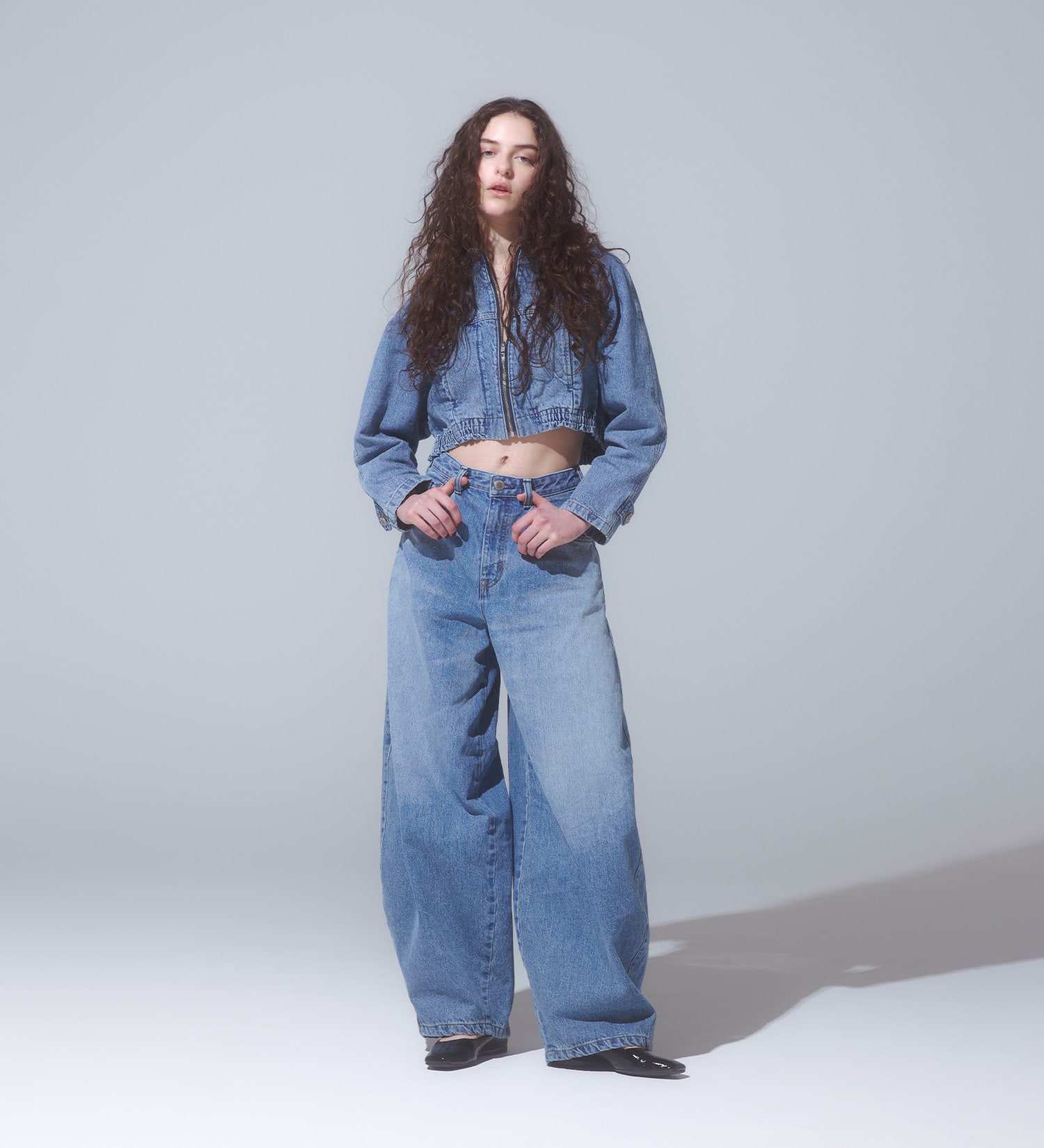 SOMETHING(サムシング)の【予約】atelier SOMETHING B.B. (BAGGY BALLOON) PANTS/バギーバルーンデニムパンツ|パンツ/デニム/ジーンズパンツ/レディース|淡色ブルー