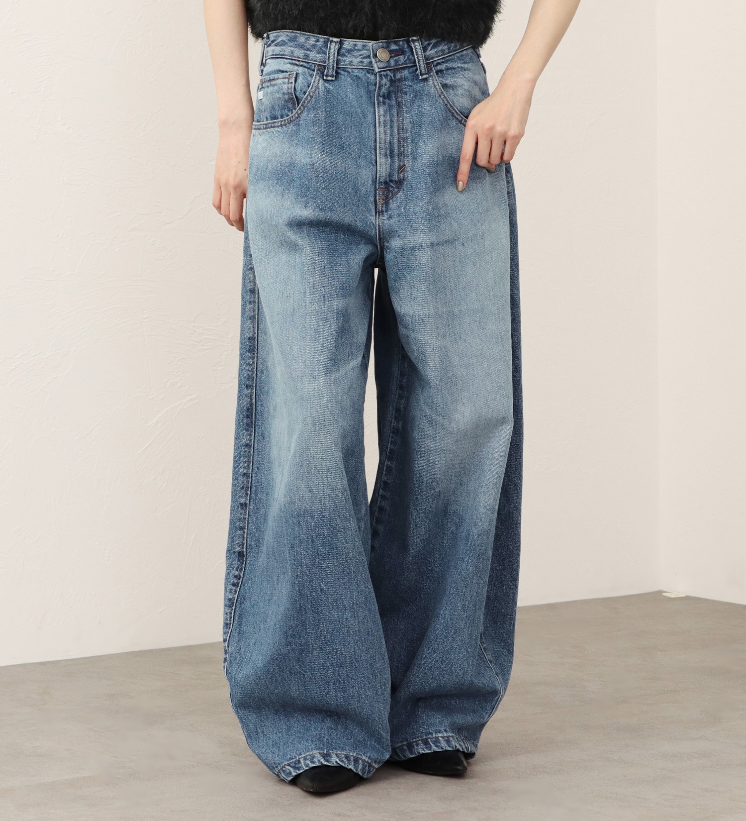SOMETHING(サムシング)の【予約】atelier SOMETHING B.B. (BAGGY BALLOON) PANTS/バギーバルーンデニムパンツ|パンツ/デニム/ジーンズパンツ/レディース|淡色ブルー