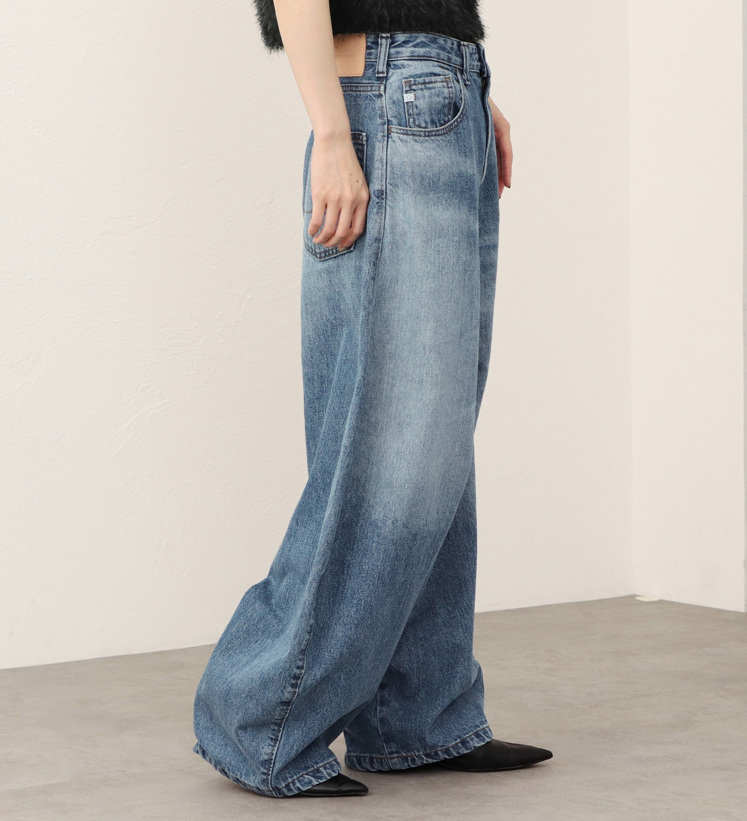 SOMETHING(サムシング)の【予約】atelier SOMETHING B.B. (BAGGY BALLOON) PANTS/バギーバルーンデニムパンツ|パンツ/デニム/ジーンズパンツ/レディース|淡色ブルー
