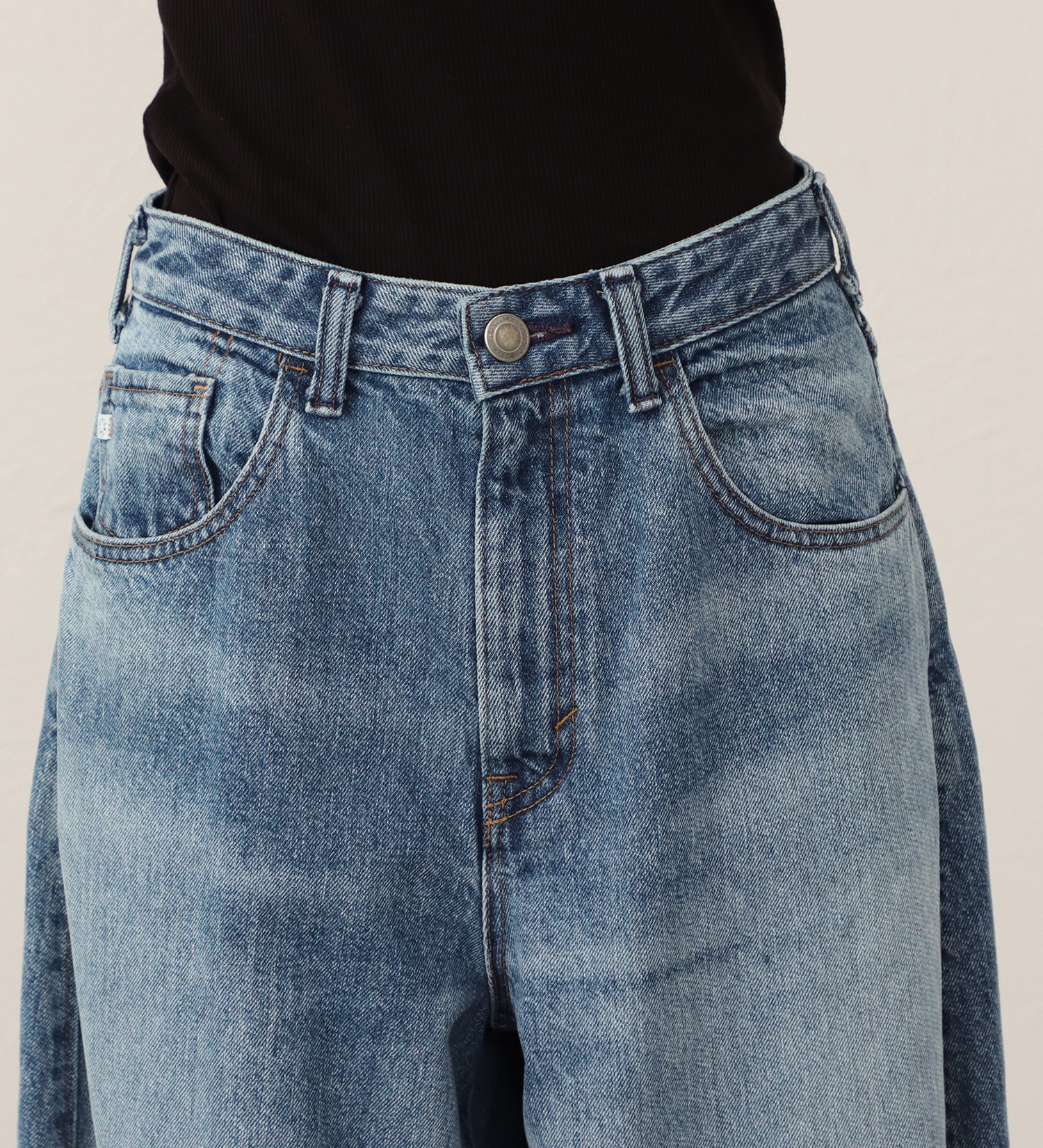 SOMETHING(サムシング)の【予約】atelier SOMETHING B.B. (BAGGY BALLOON) PANTS/バギーバルーンデニムパンツ|パンツ/デニム/ジーンズパンツ/レディース|淡色ブルー