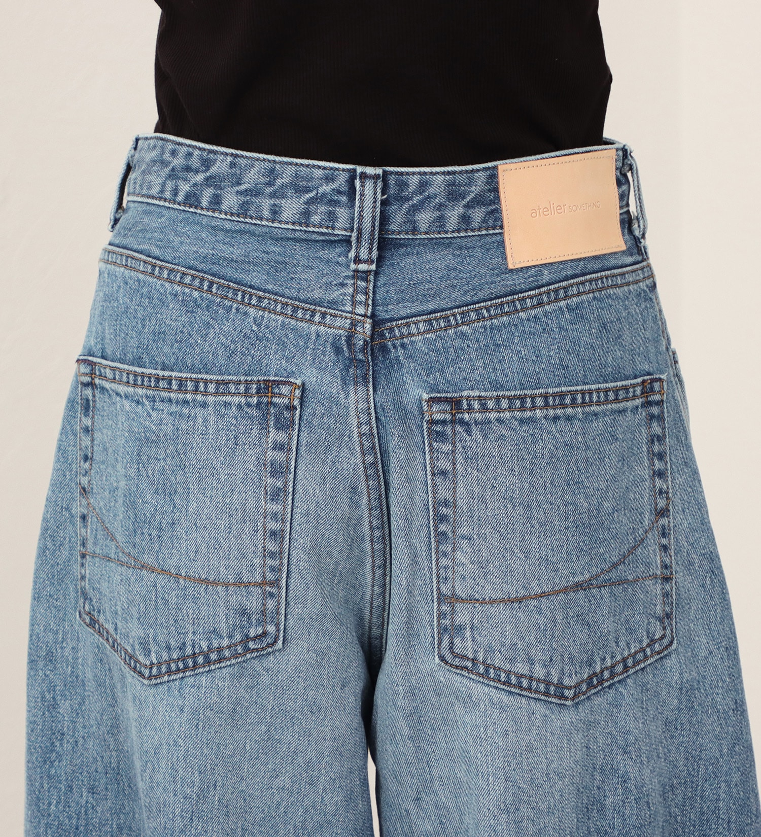 SOMETHING(サムシング)の【予約】atelier SOMETHING B.B. (BAGGY BALLOON) PANTS/バギーバルーンデニムパンツ|パンツ/デニム/ジーンズパンツ/レディース|淡色ブルー