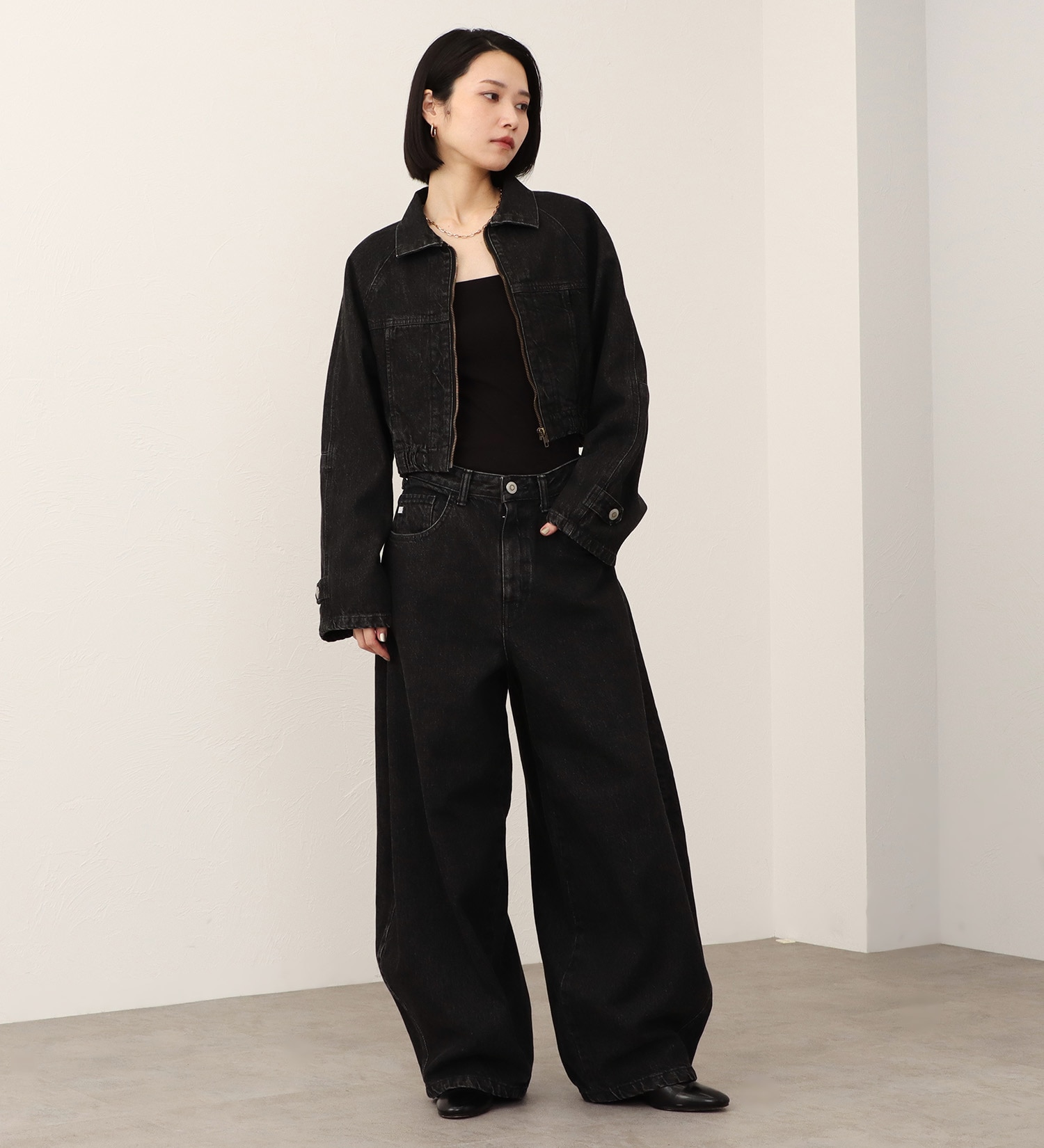 SOMETHING(サムシング)の【予約】atelier SOMETHING B.B. (BAGGY BALLOON) PANTS/バギーバルーンデニムパンツ|パンツ/デニム/ジーンズパンツ/レディース|ブラック