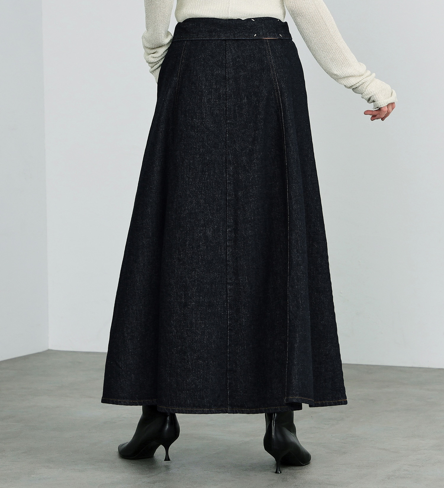 SOMETHING(サムシング)の【GISELe 4月号掲載】atelier SOMETHING TLEB  DENIM SKIRT/デニムスカート|スカート/デニムスカート/レディース|インディゴブルー