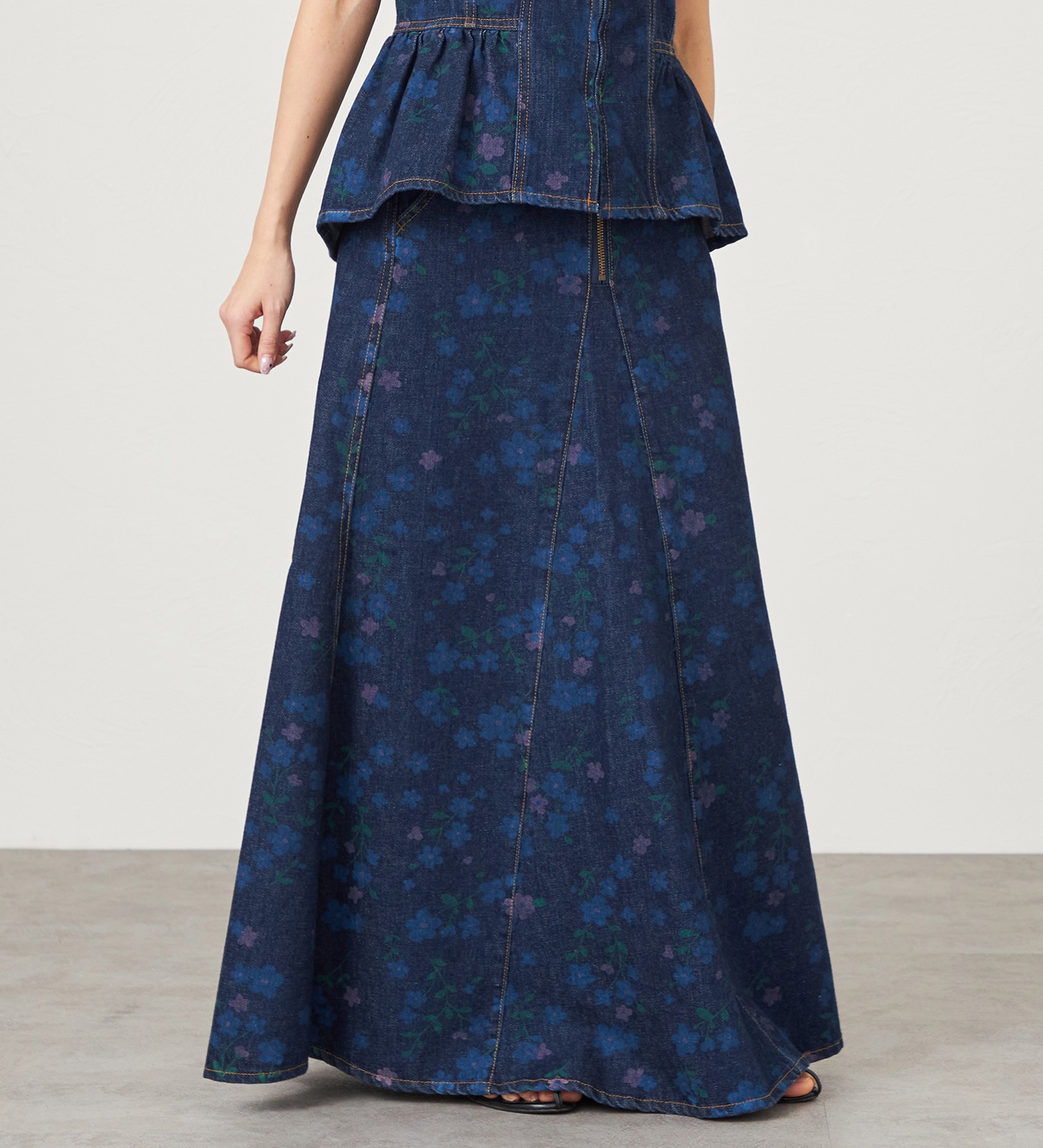 SOMETHING(サムシング)の【予約】atelier SOMETHING MERMAID SKIRT/マーメイドスカート【FLOWER】|スカート/デニムスカート/レディース|濃色ブルー