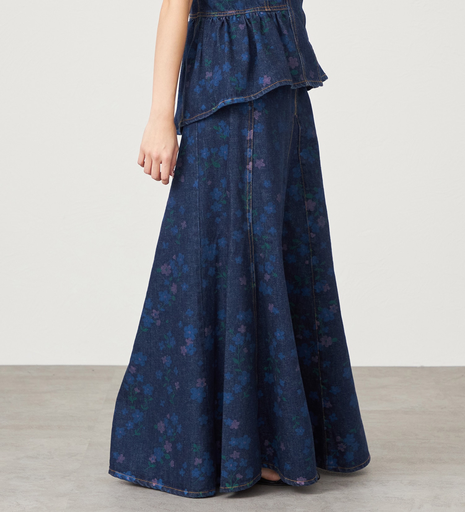 SOMETHING(サムシング)の【予約】atelier SOMETHING MERMAID SKIRT/マーメイドスカート【FLOWER】|スカート/デニムスカート/レディース|濃色ブルー