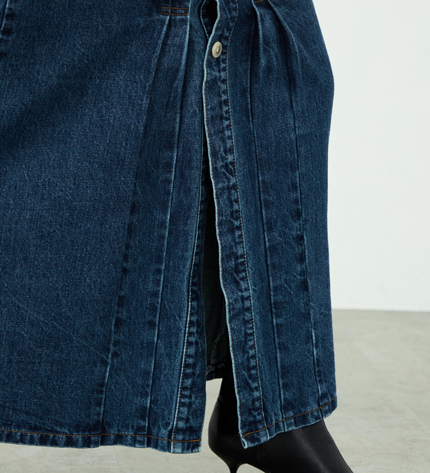SOMETHING(サムシング)の【予約】atelier SOMETHING JACKET DETAIL SKIRT/アトリエサムシングロングデニムスカート|スカート/デニムスカート/レディース|中色ブルー