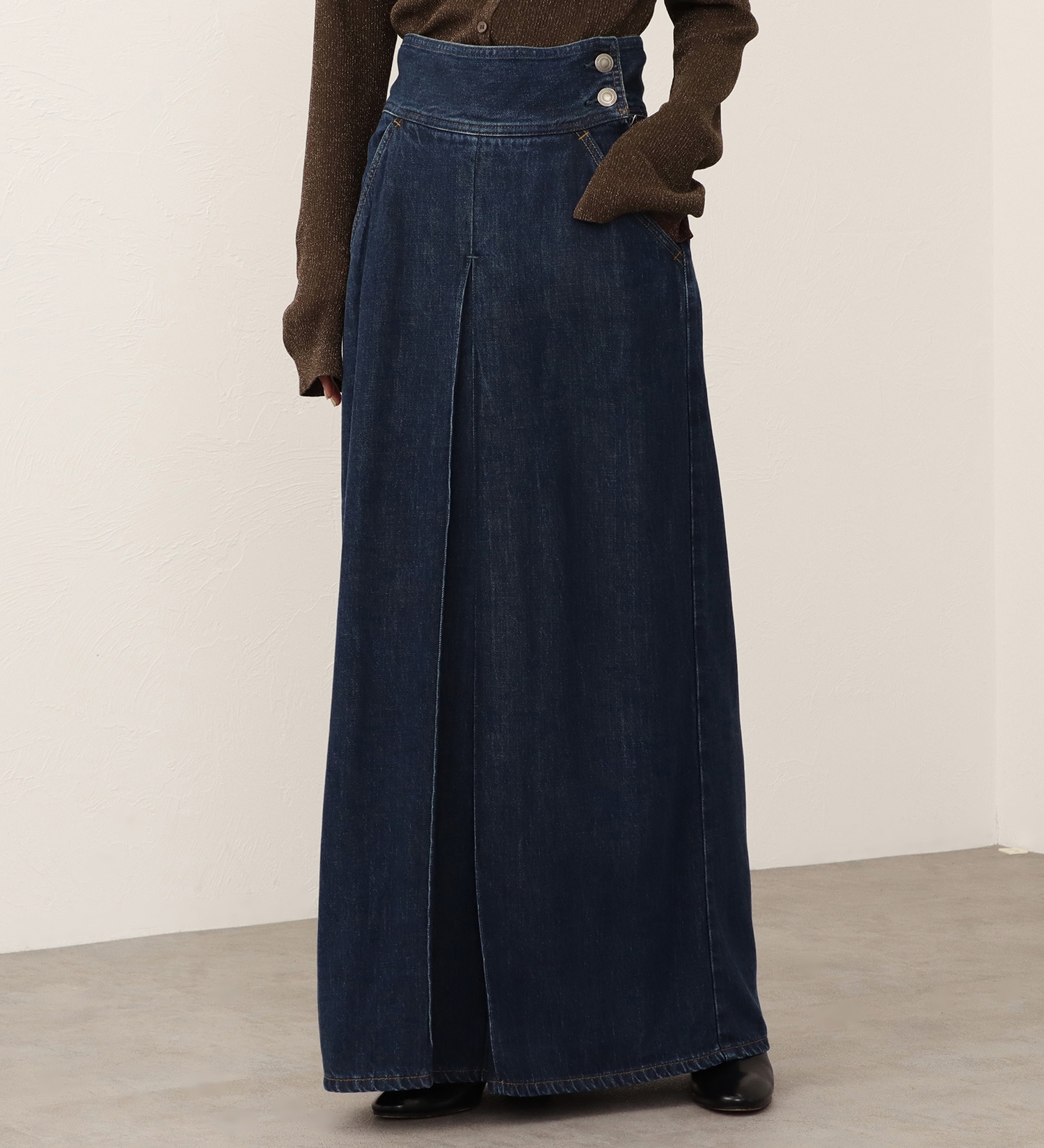 SOMETHING(サムシング)の【予約】atelier SOMETHING drape FRONT PLEATS SKIRT/ドレープフロントプリーツデニムスカート|スカート/デニムスカート/レディース|中色ブルー