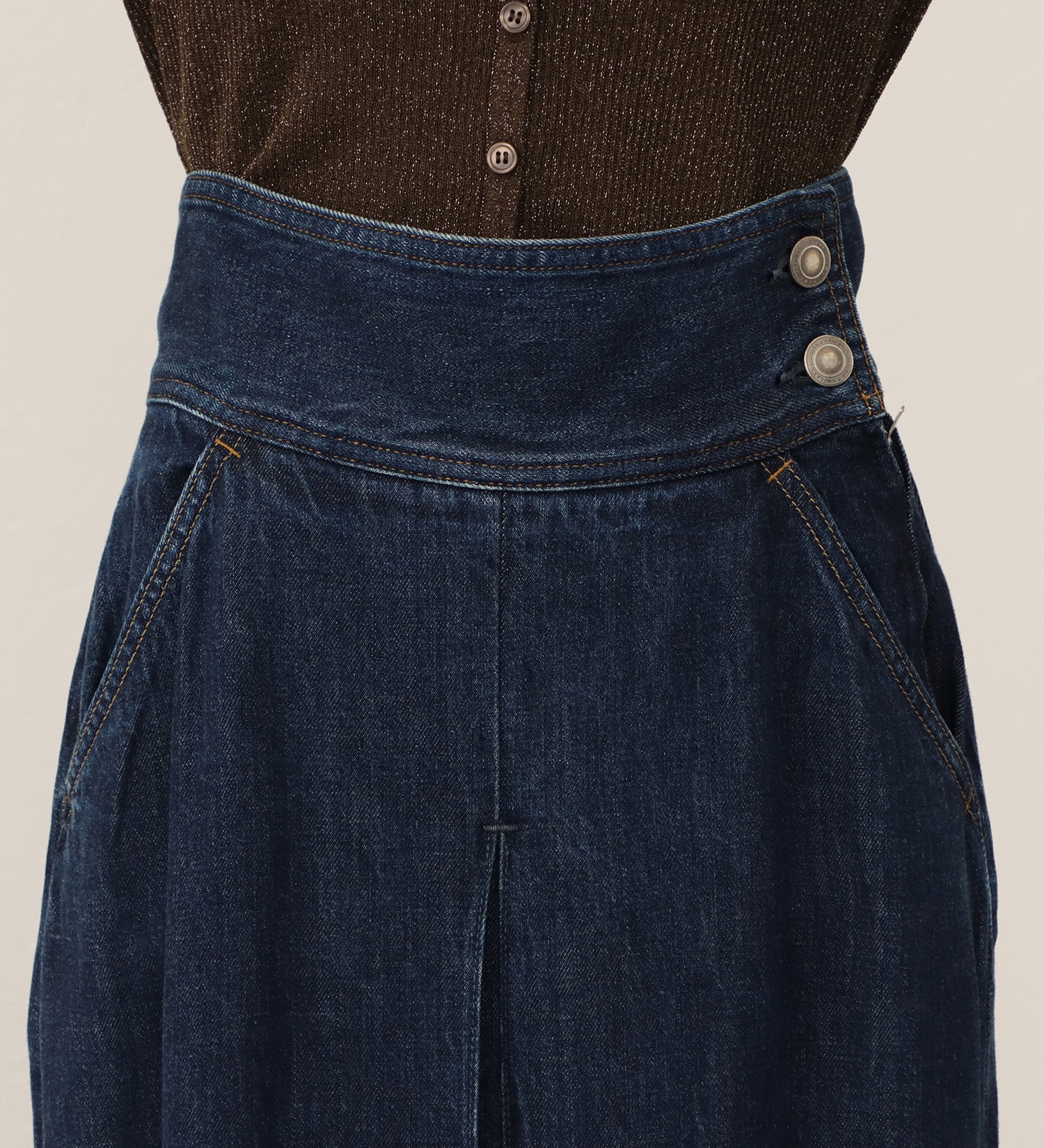 SOMETHING(サムシング)の【予約】atelier SOMETHING drape FRONT PLEATS SKIRT/ドレープフロントプリーツデニムスカート|スカート/デニムスカート/レディース|中色ブルー