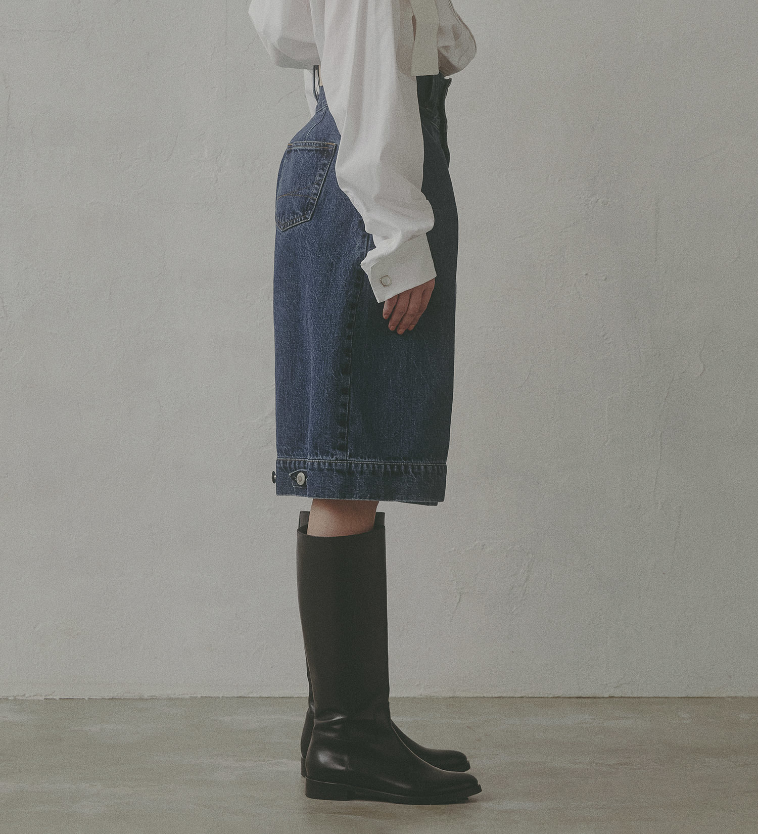 SOMETHING(サムシング)の【予約】atelier SOMETHING TLEB HALF PANTS/アトリエサムシングデニムハーフパンツ|パンツ/デニム/ジーンズパンツ/レディース|中色ブルー
