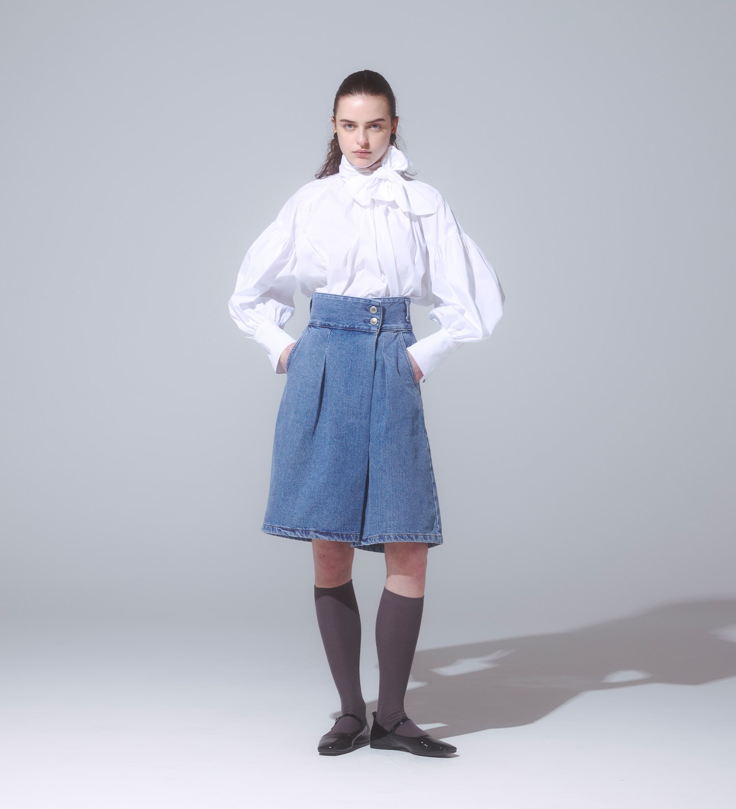 SOMETHING(サムシング)の【予約】atelier SOMETHING WRAP SHORTS/ラップデニムショーツ|//レディース|淡色ブルー