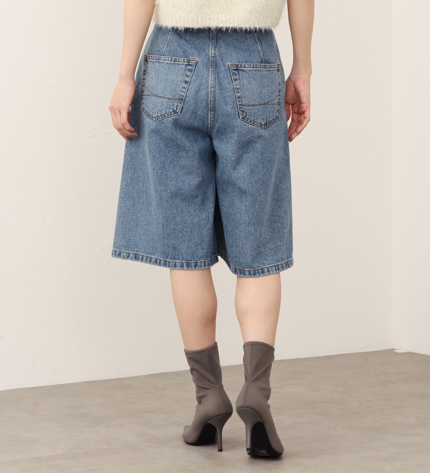 SOMETHING(サムシング)の【予約】atelier SOMETHING WRAP SHORTS/ラップデニムショーツ|//レディース|淡色ブルー