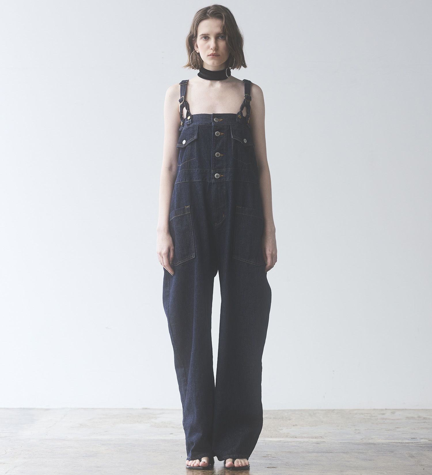 SOMETHING(サムシング)のatelier SOMETHING  BUTTON UP SALOPETTE/サロペット|オールインワン/サロペット/オーバーオール/レディース|インディゴブルー