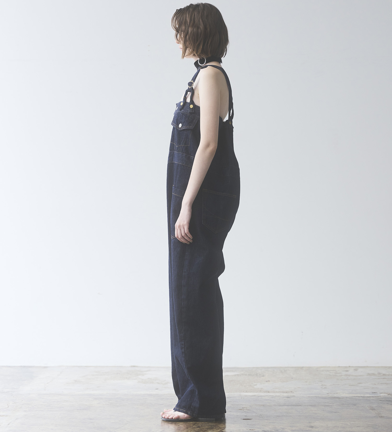 SOMETHING(サムシング)のatelier SOMETHING  BUTTON UP SALOPETTE/サロペット|オールインワン/サロペット/オーバーオール/レディース|インディゴブルー