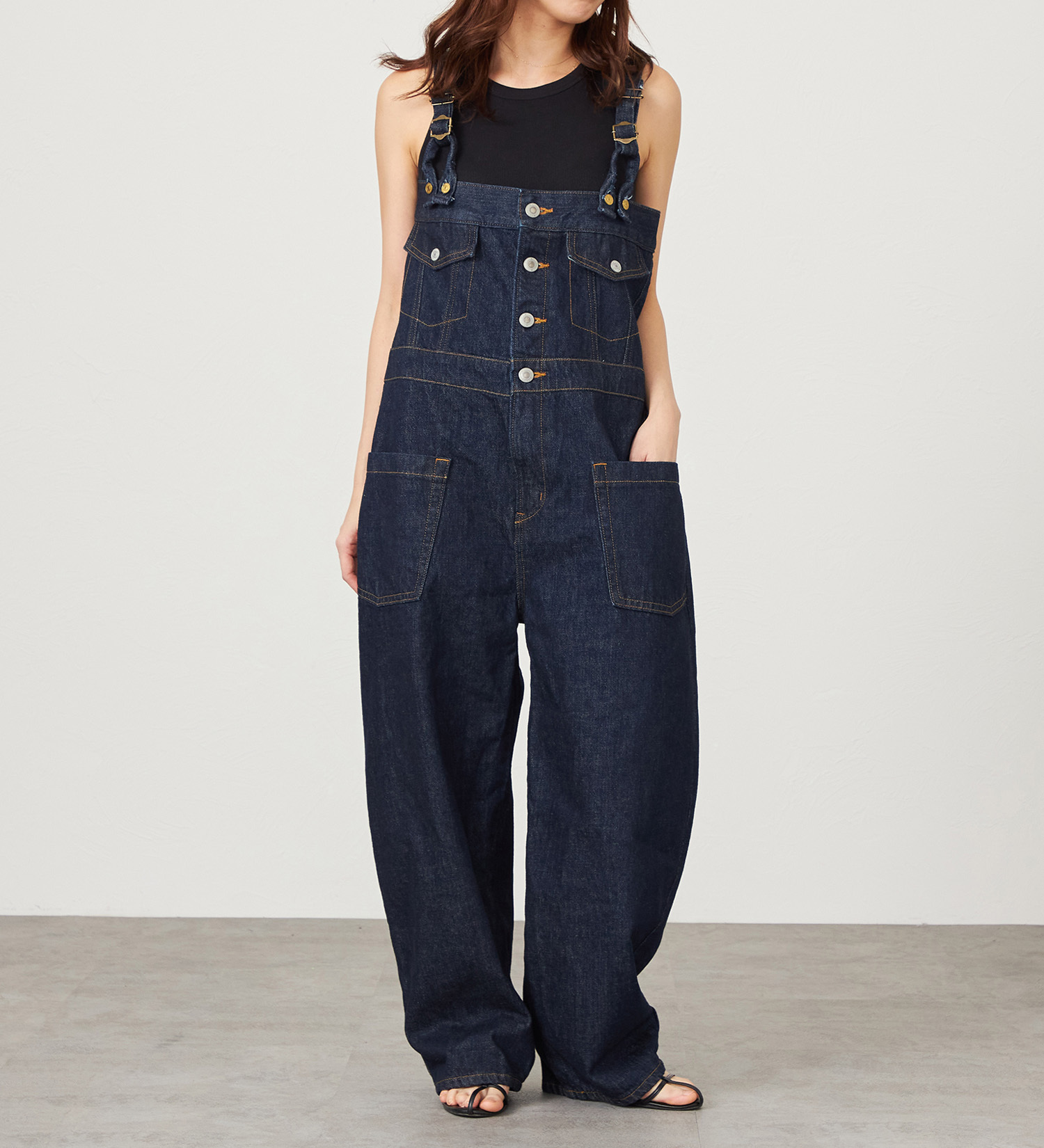 SOMETHING(サムシング)のatelier SOMETHING  BUTTON UP SALOPETTE/サロペット|オールインワン/サロペット/オーバーオール/レディース|インディゴブルー