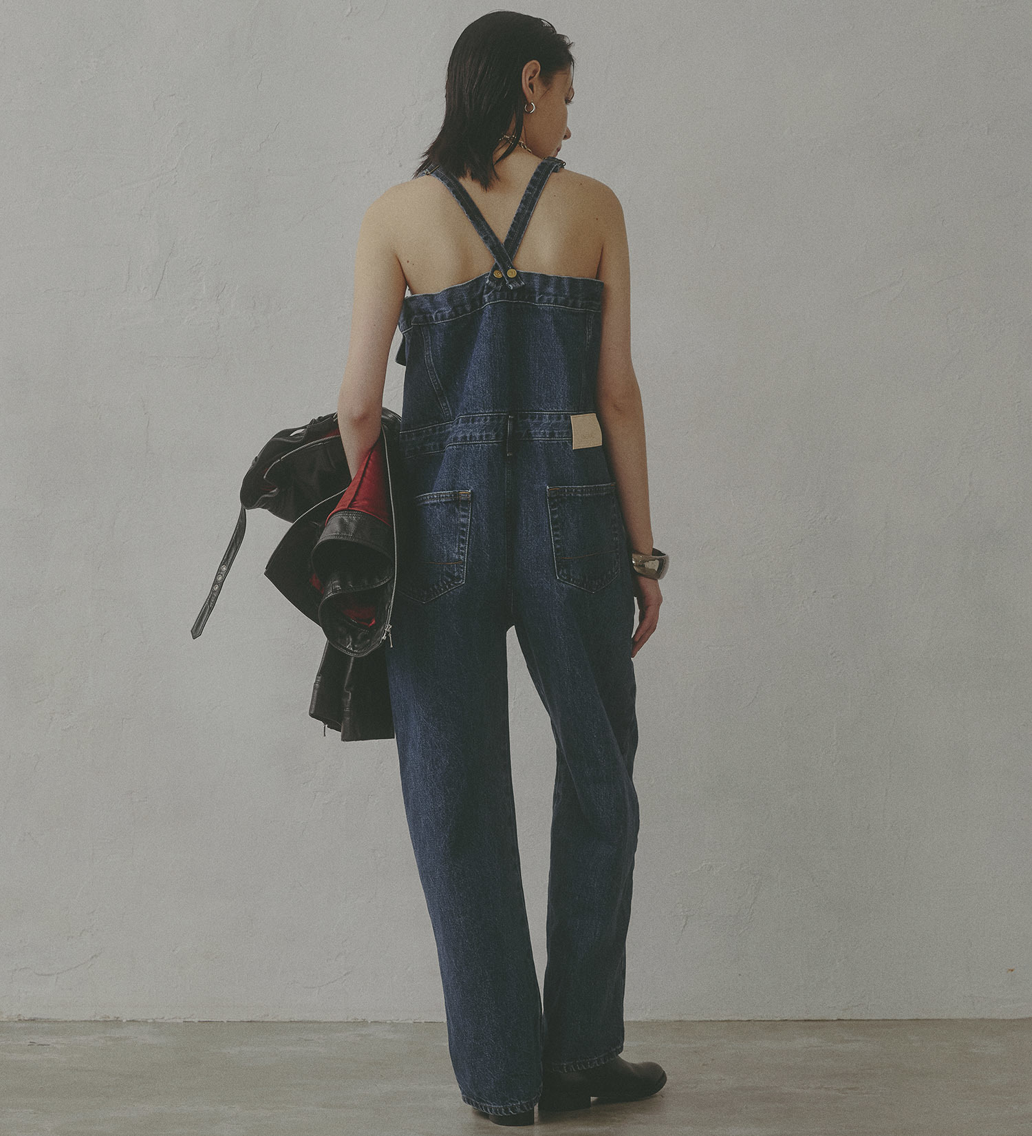 SOMETHING(サムシング)の【予約】atelier SOMETHING  BUTTON UP SALOPETTE/アトリエサムシング2WAYデニムサロペット|オールインワン/サロペット/オーバーオール/レディース|中色ブルー