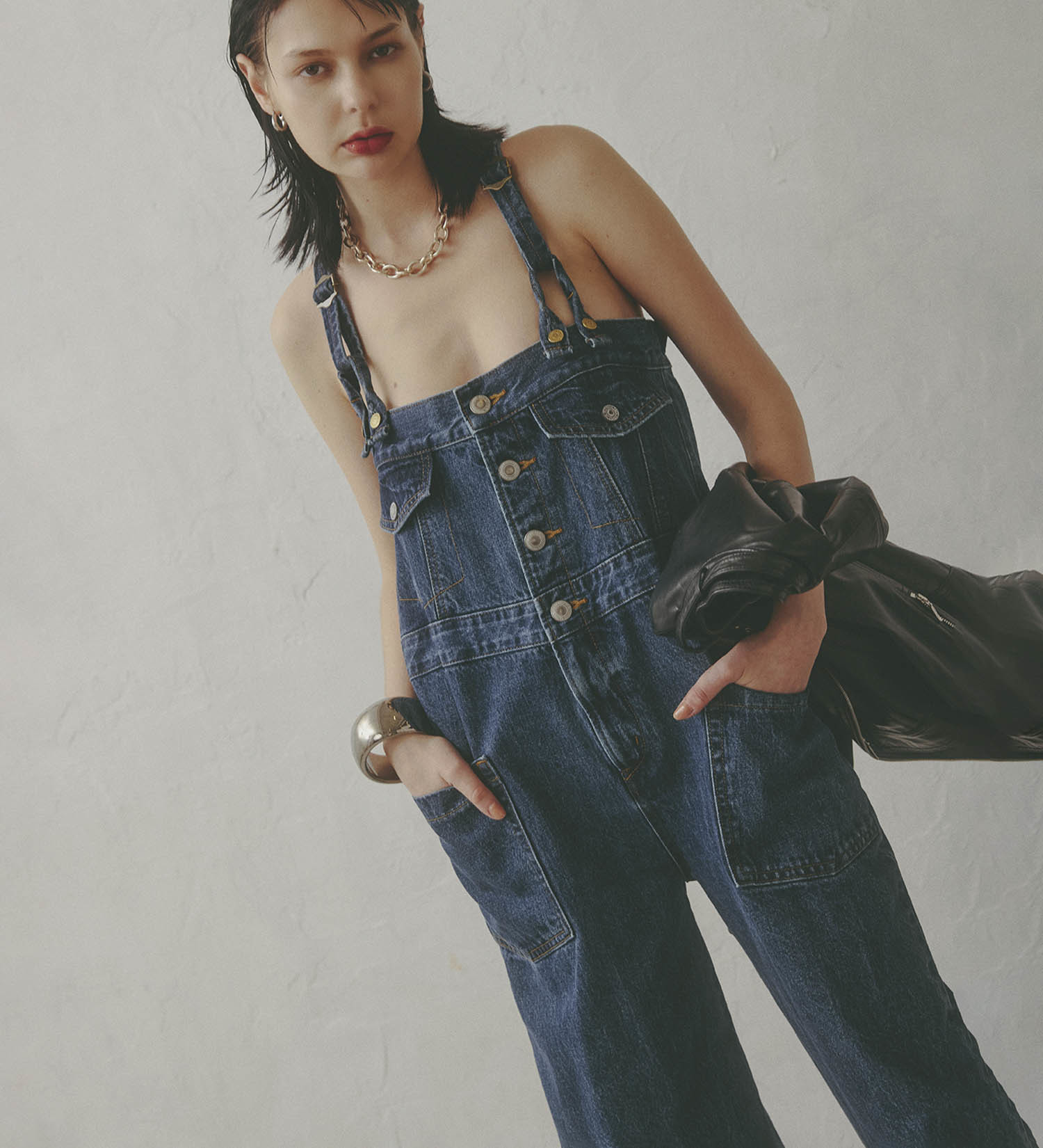 SOMETHING(サムシング)の【予約】atelier SOMETHING  BUTTON UP SALOPETTE/アトリエサムシング2WAYデニムサロペット|オールインワン/サロペット/オーバーオール/レディース|中色ブルー