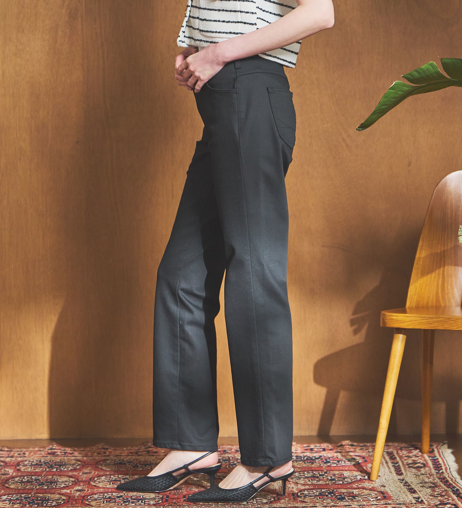 SOMETHING(サムシング)の【百貨店・直営店限定】SOMETHING printemps 股上深め ストレートデニムパンツ|パンツ/デニム/ジーンズパンツ/レディース|ブラック