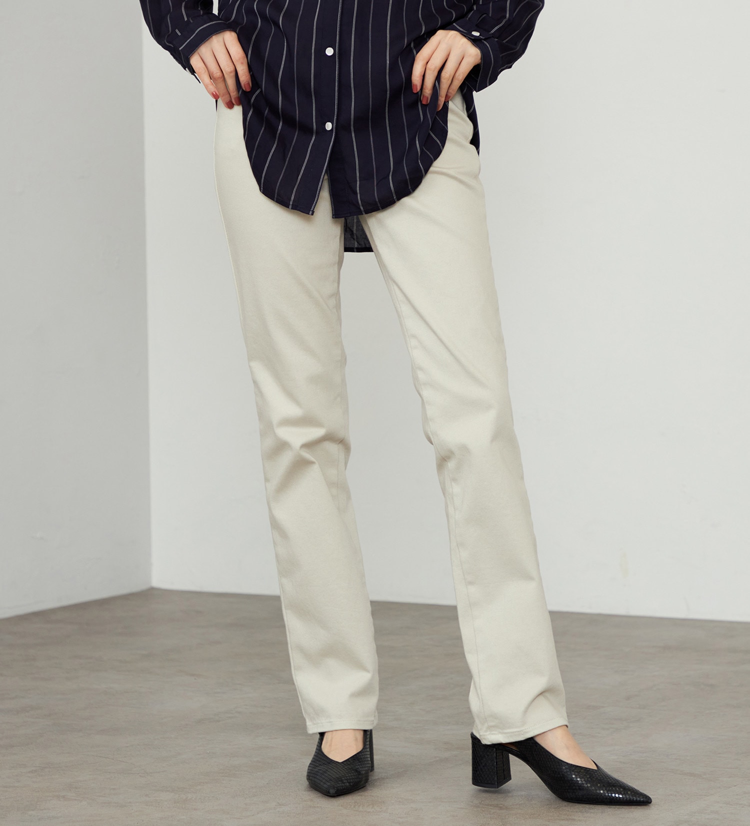 SOMETHING(サムシング)の【百貨店・直営店限定】SOMETHING printemps 股上深め ストレートデニムパンツ|パンツ/デニム/ジーンズパンツ/レディース|サンドベージュ