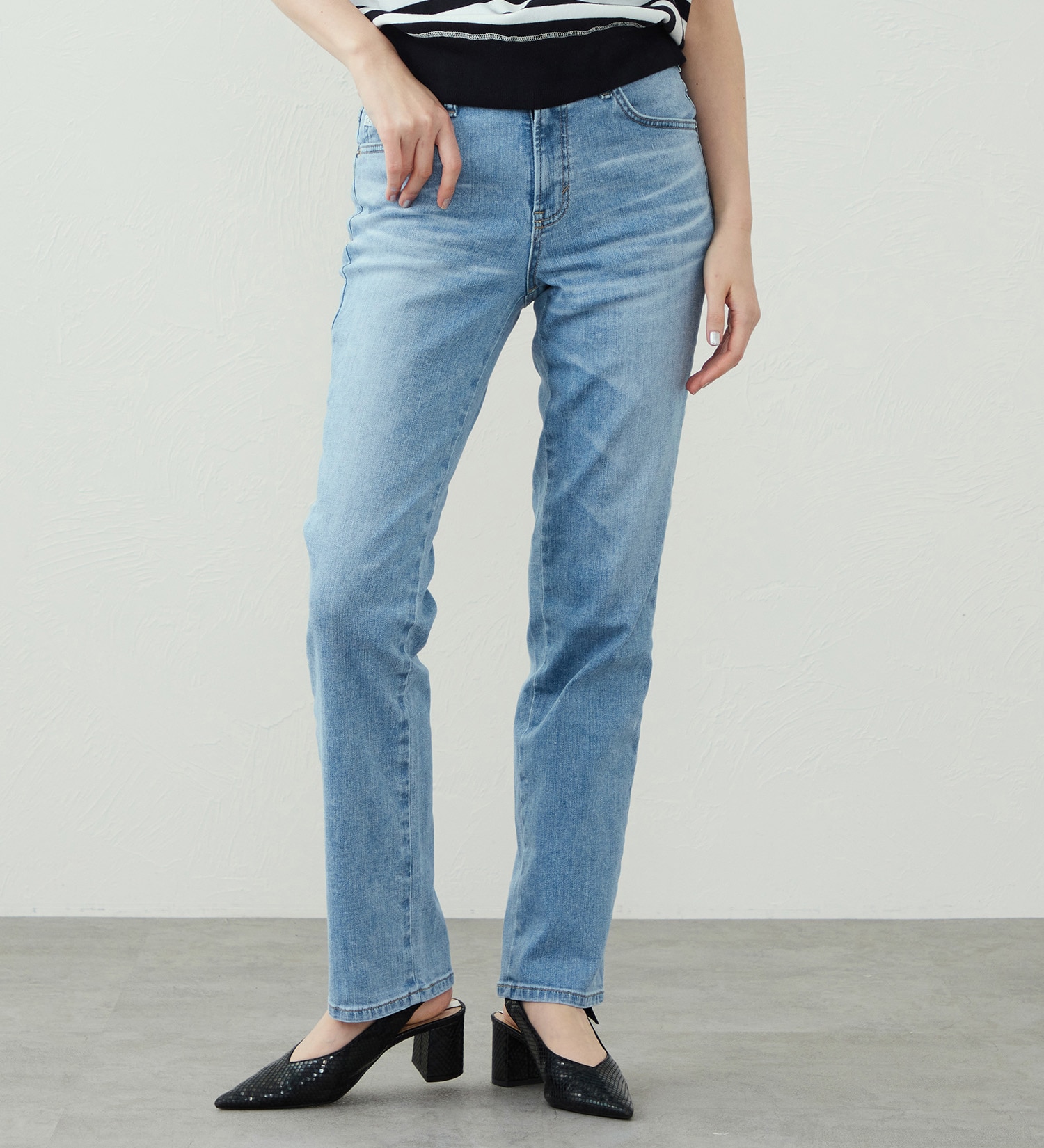 SOMETHING(サムシング)の【百貨店・直営店限定】SOMETHING printemps 股上深め ストレートデニムパンツ|パンツ/デニム/ジーンズパンツ/レディース|ブルー