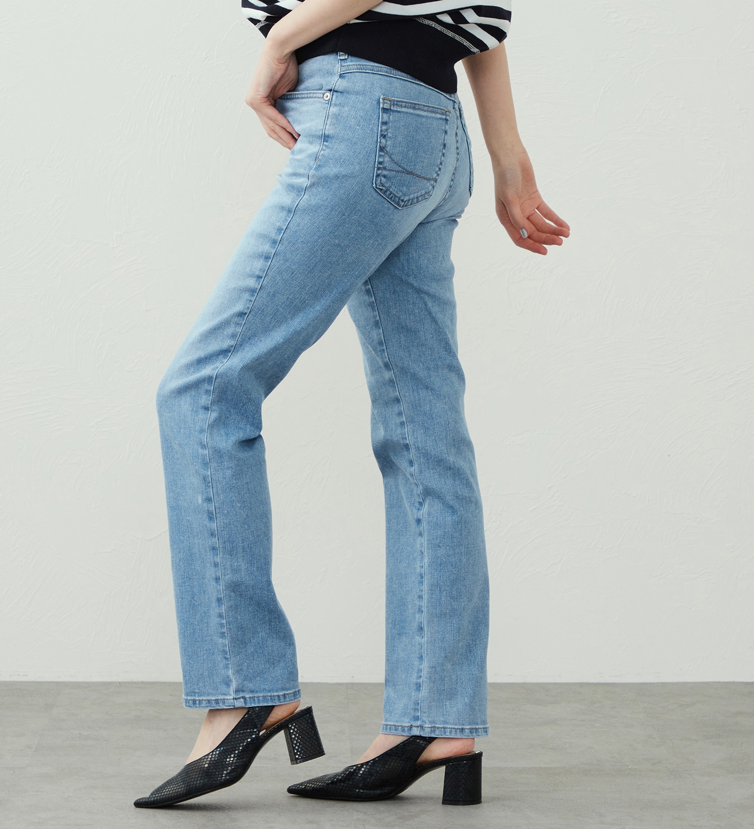 SOMETHING(サムシング)の【百貨店・直営店限定】SOMETHING printemps 股上深め ストレートデニムパンツ|パンツ/デニム/ジーンズパンツ/レディース|ブルー