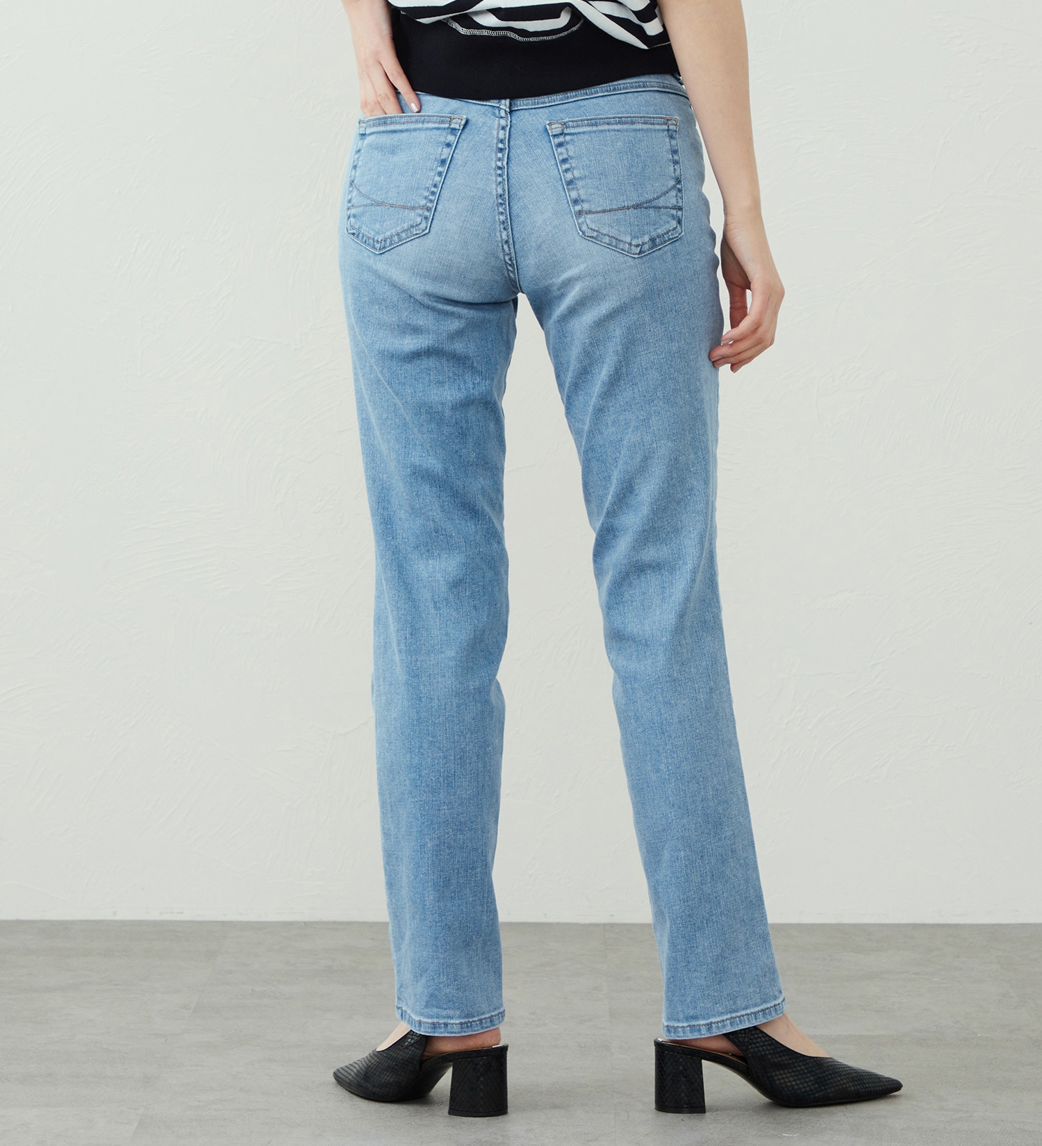 SOMETHING(サムシング)の【百貨店・直営店限定】SOMETHING printemps 股上深め ストレートデニムパンツ|パンツ/デニム/ジーンズパンツ/レディース|ブルー