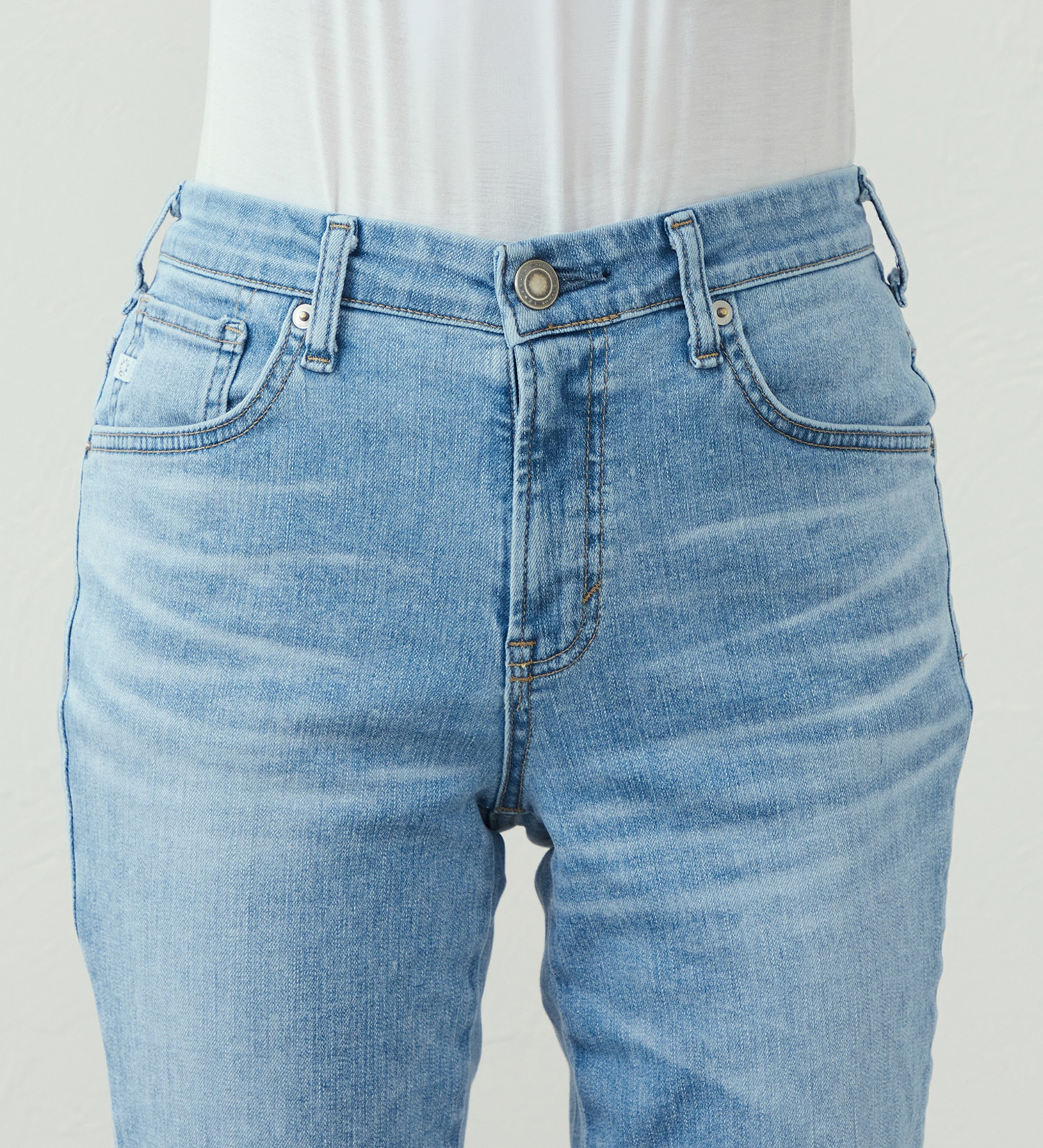 SOMETHING(サムシング)の【百貨店・直営店限定】SOMETHING printemps 股上深め ストレートデニムパンツ|パンツ/デニム/ジーンズパンツ/レディース|ブルー