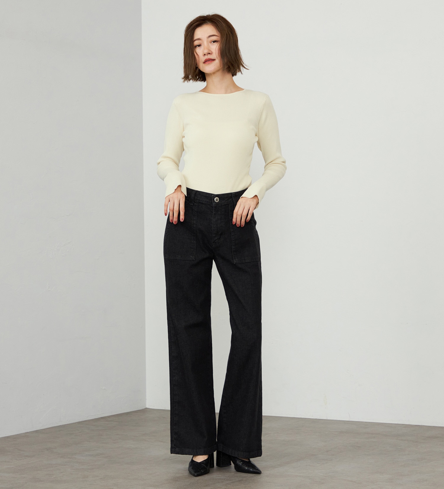 SOMETHING(サムシング)の【百貨店・直営店限定】SOMETHING printemps ベイカーワイドデニムパンツ|パンツ/デニム/ジーンズパンツ/レディース|ブラックデニム