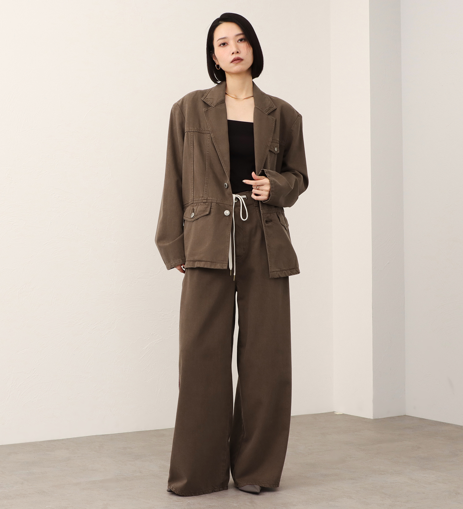 SOMETHING(サムシング)の【予約】atelier SOMETHING drape TAYLORED JACKET/ドレープテーラードデニムジャケット|ジャケット/アウター/テーラードジャケット/レディース|ブラウン