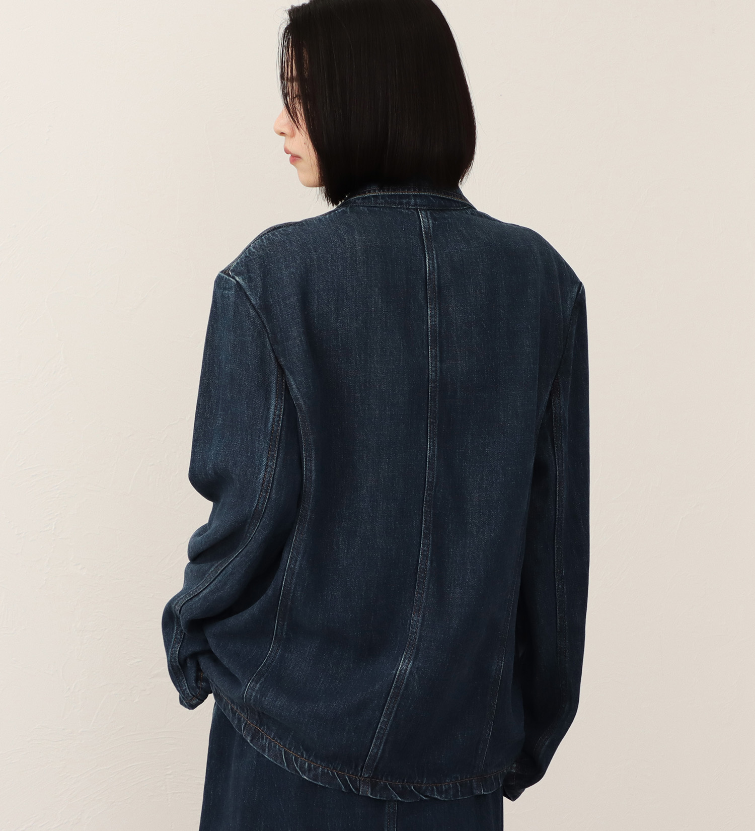 SOMETHING(サムシング)の【予約】atelier SOMETHING drape TAYLORED JACKET/ドレープテーラードデニムジャケット|ジャケット/アウター/テーラードジャケット/レディース|中色ブルー