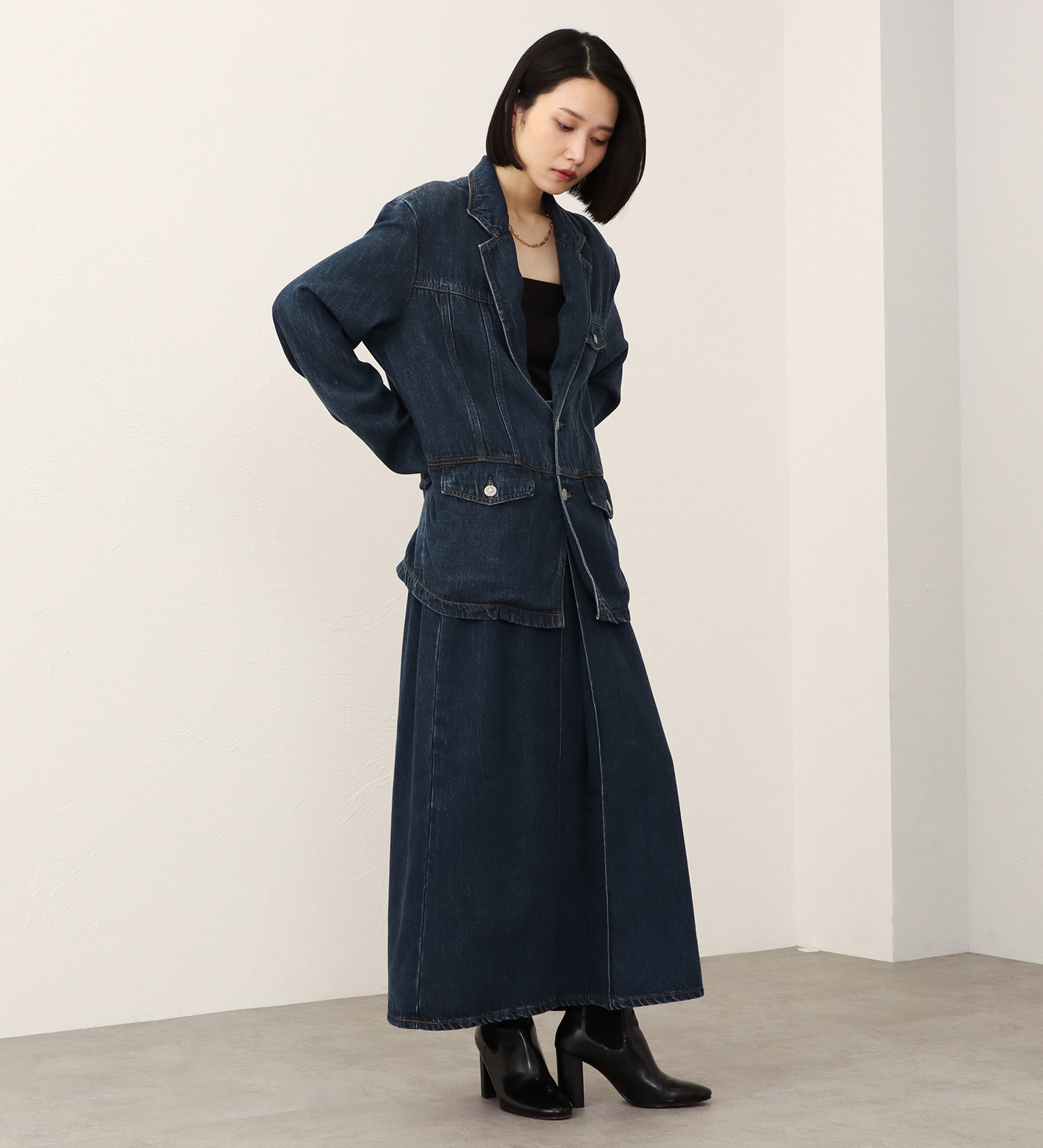 SOMETHING(サムシング)の【予約】atelier SOMETHING drape TAYLORED JACKET/ドレープテーラードデニムジャケット|ジャケット/アウター/テーラードジャケット/レディース|中色ブルー