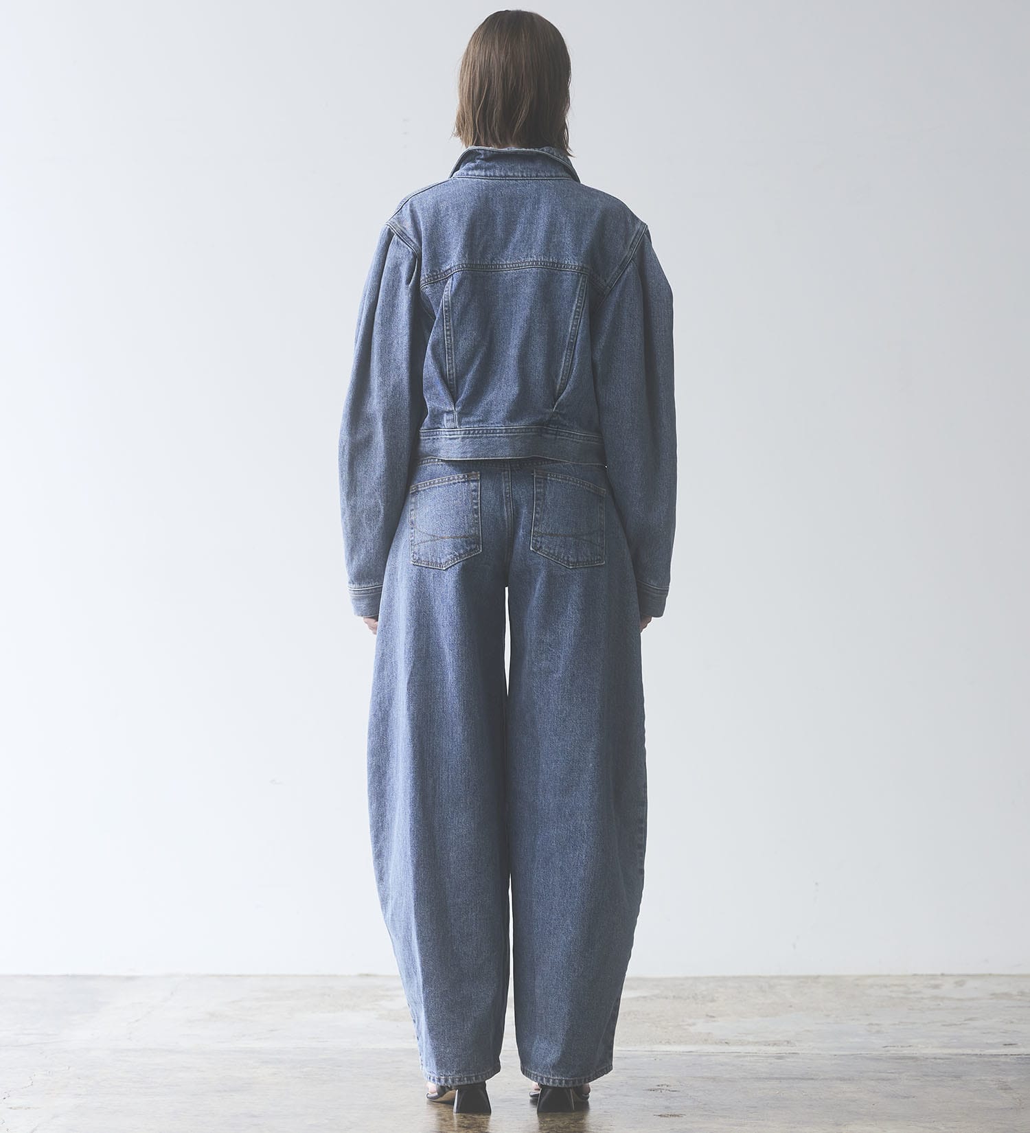 SOMETHING(サムシング)のatelier SOMETHING POWER SHOULDER DENIM JACKET/パワーショルダーデニムジャケット|ジャケット/アウター/デニムジャケット/レディース|ライトブルー