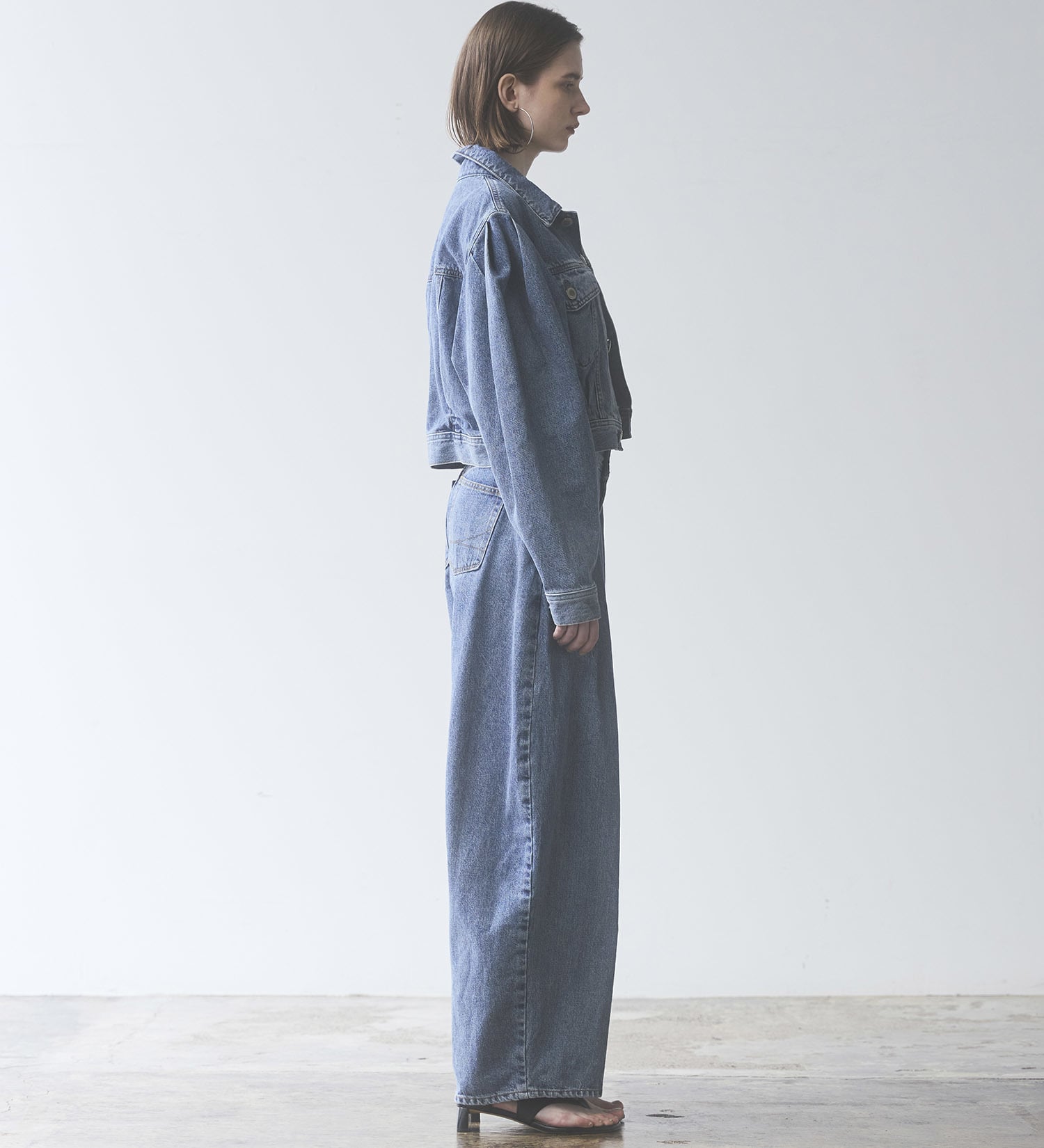 SOMETHING(サムシング)のatelier SOMETHING POWER SHOULDER DENIM JACKET/パワーショルダーデニムジャケット|ジャケット/アウター/デニムジャケット/レディース|ライトブルー