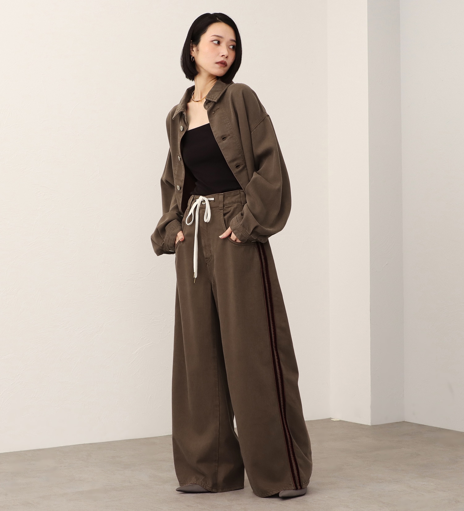 SOMETHING(サムシング)の【予約】atelier SOMETHING drape SHACKET/ドレープシャツジャケット|ジャケット/アウター/テーラードジャケット/レディース|ブラウン
