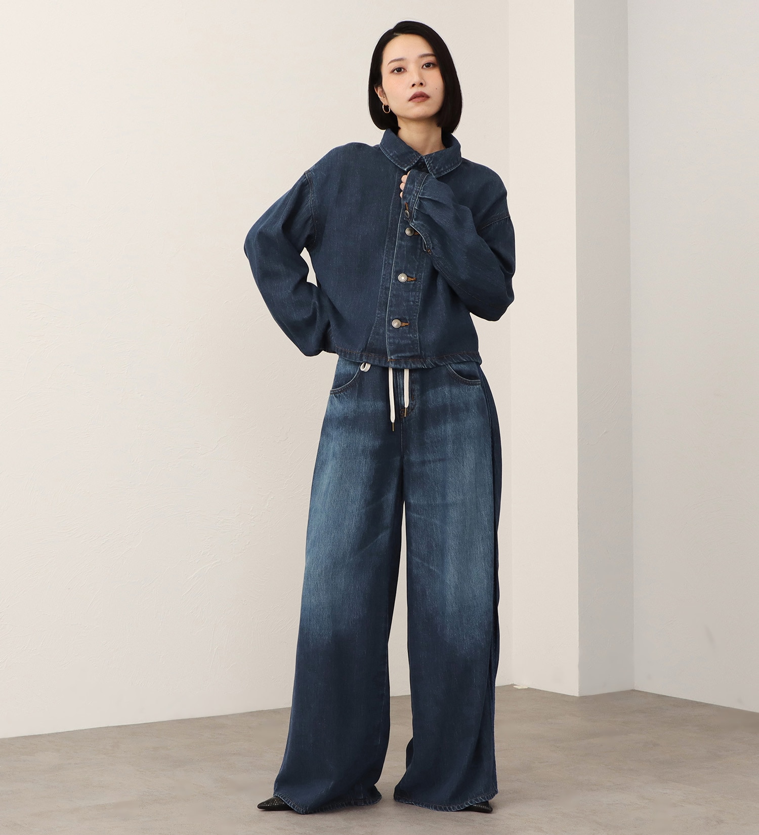 SOMETHING(サムシング)の【予約】atelier SOMETHING drape SHACKET/ドレープシャツジャケット|ジャケット/アウター/テーラードジャケット/レディース|中色ブルー