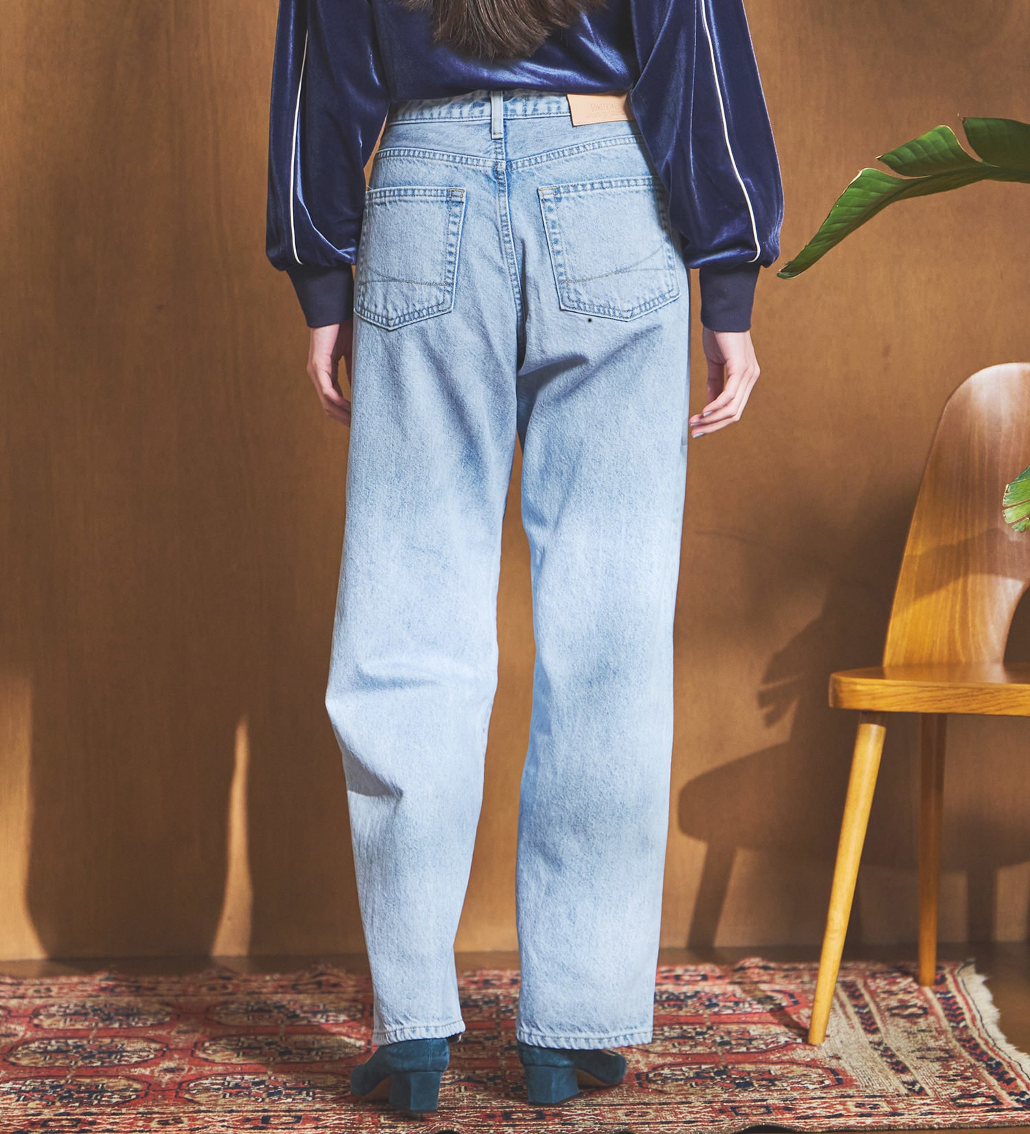 SOMETHING(サムシング)のSOMETHING ELSA ヴィンテージルーズストレートデニムパンツ|パンツ/デニム/ジーンズパンツ/レディース|淡色ブルー2