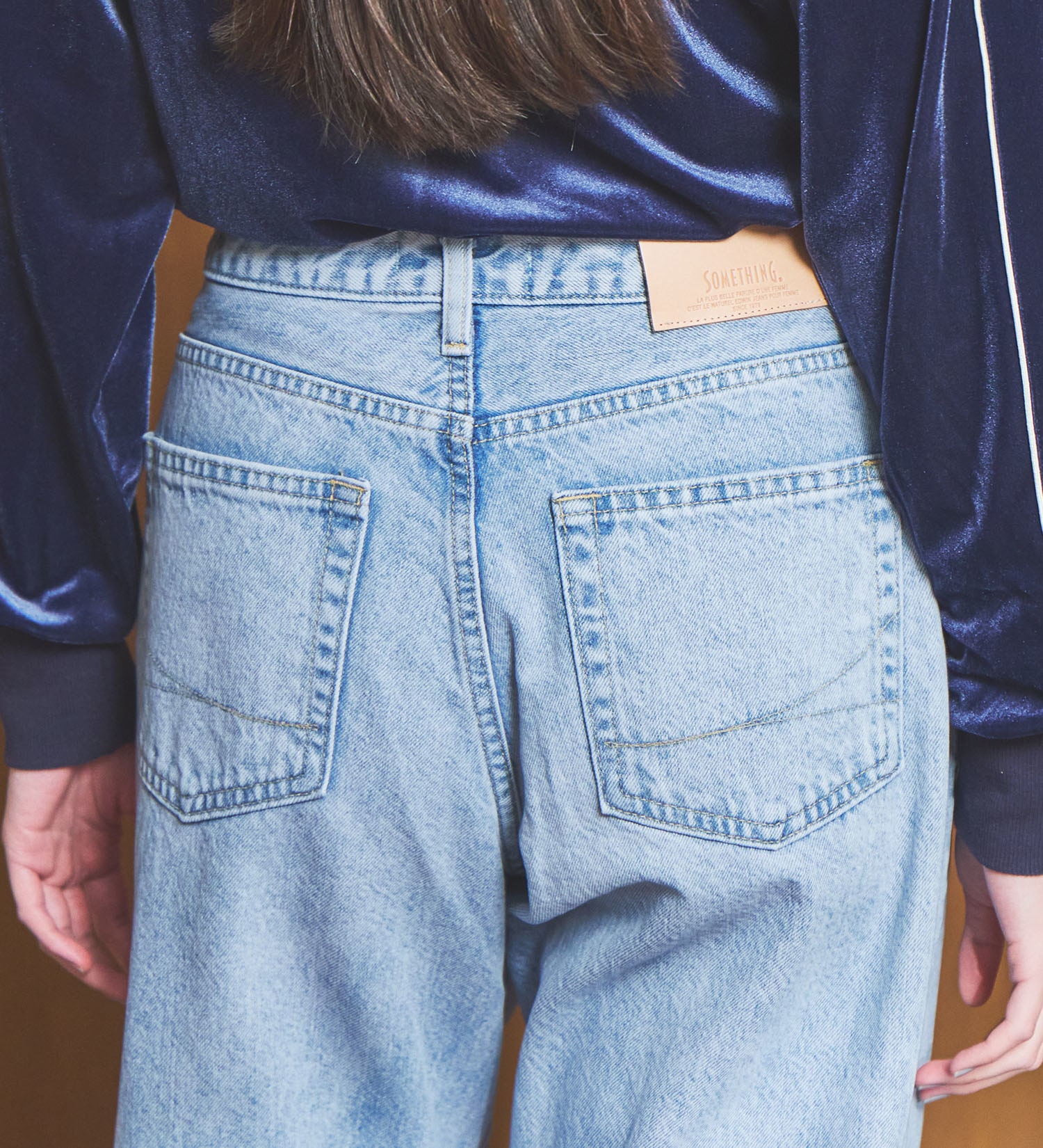 SOMETHING(サムシング)のSOMETHING ELSA ヴィンテージルーズストレートデニムパンツ|パンツ/デニム/ジーンズパンツ/レディース|淡色ブルー2