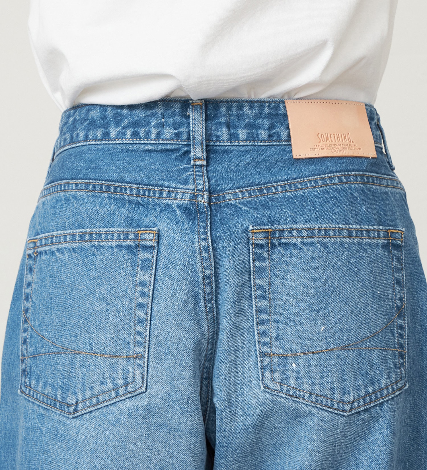 SOMETHING(サムシング)のSOMETHING ELSA ヴィンテージルーズストレートデニムパンツ|パンツ/デニム/ジーンズパンツ/レディース|淡色ブルー